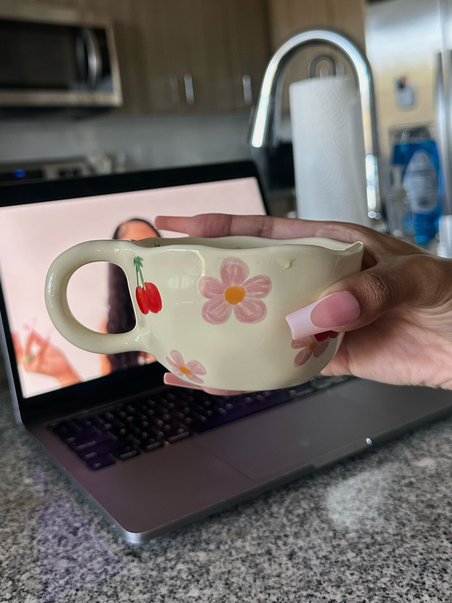 the cutest mug ever 🎀🍵

#LTKActive #LTKSeasonal #LTKHoliday