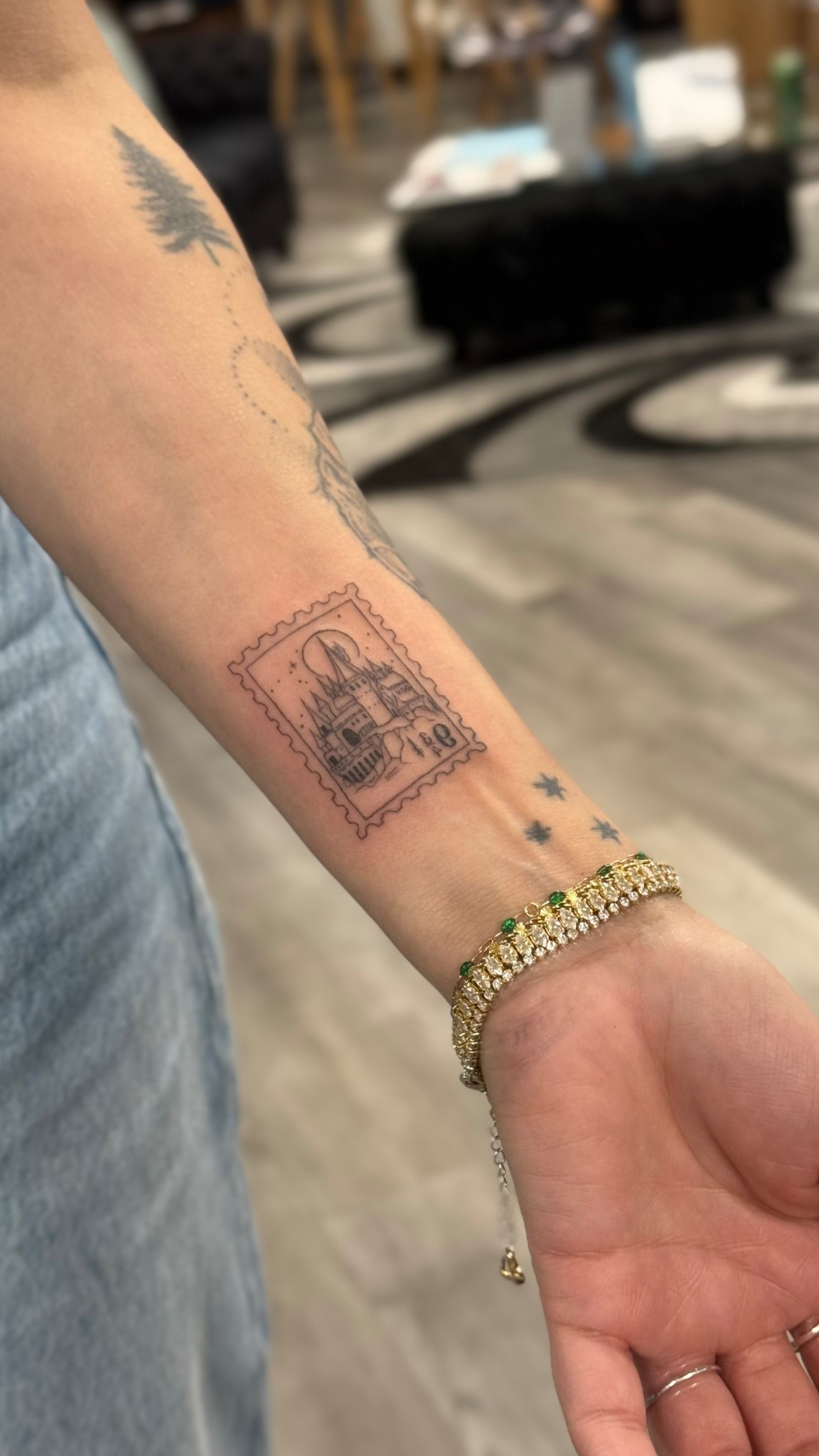 Caitlyn Minimalist tennis bracelet


#LTKStyleTip #LTKFindsUnder50 #LTKPetite