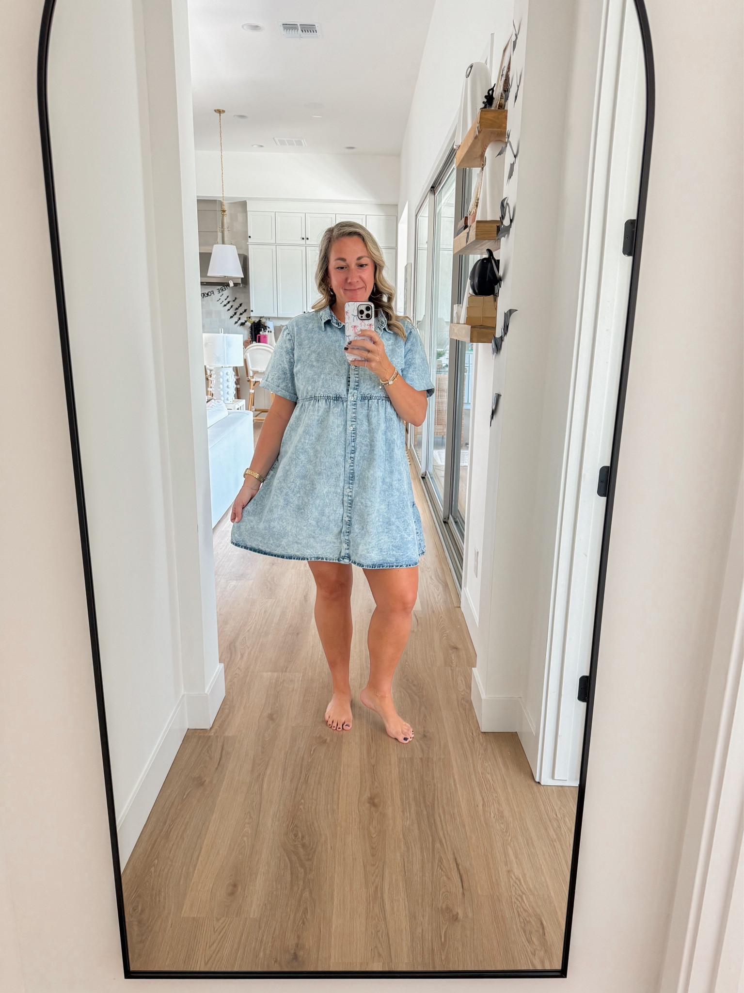 Obsessed with this denim dress! It comes in several colors and fits true to size! 

#LTKFindsUnder50 #LTKSaleAlert #LTKStyleTip