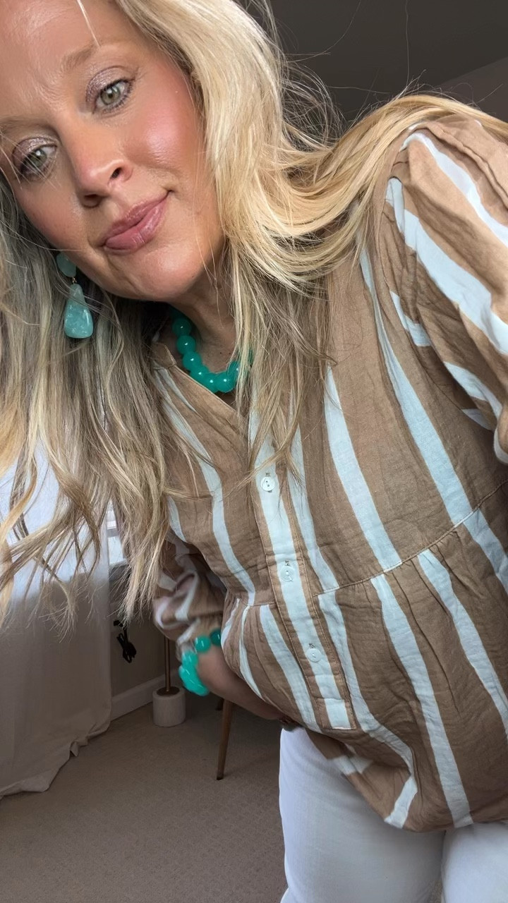  ✨Tap the bell, save and ❤️ for over 40 fashion, midlife style, midsize fashion and luxury looks for less. 

I dread getting dressed in midlife…

Then my frozen shoulder hit.
10 pounds. Midsection. Confidence gone.

But I’m working on my health 🤍

And these Amazon pieces?
They work with my body while it fluctuates.

Comment AMAZON for links.


Follow my LTK @Over40andmidlife on the @shop.LTK app to view this post and get my exclusive app-only content!

#liketkit #LTKstorytime #LTKOver40 #LTKMidsize
@shop.ltk
https://liketk.it/61tsR