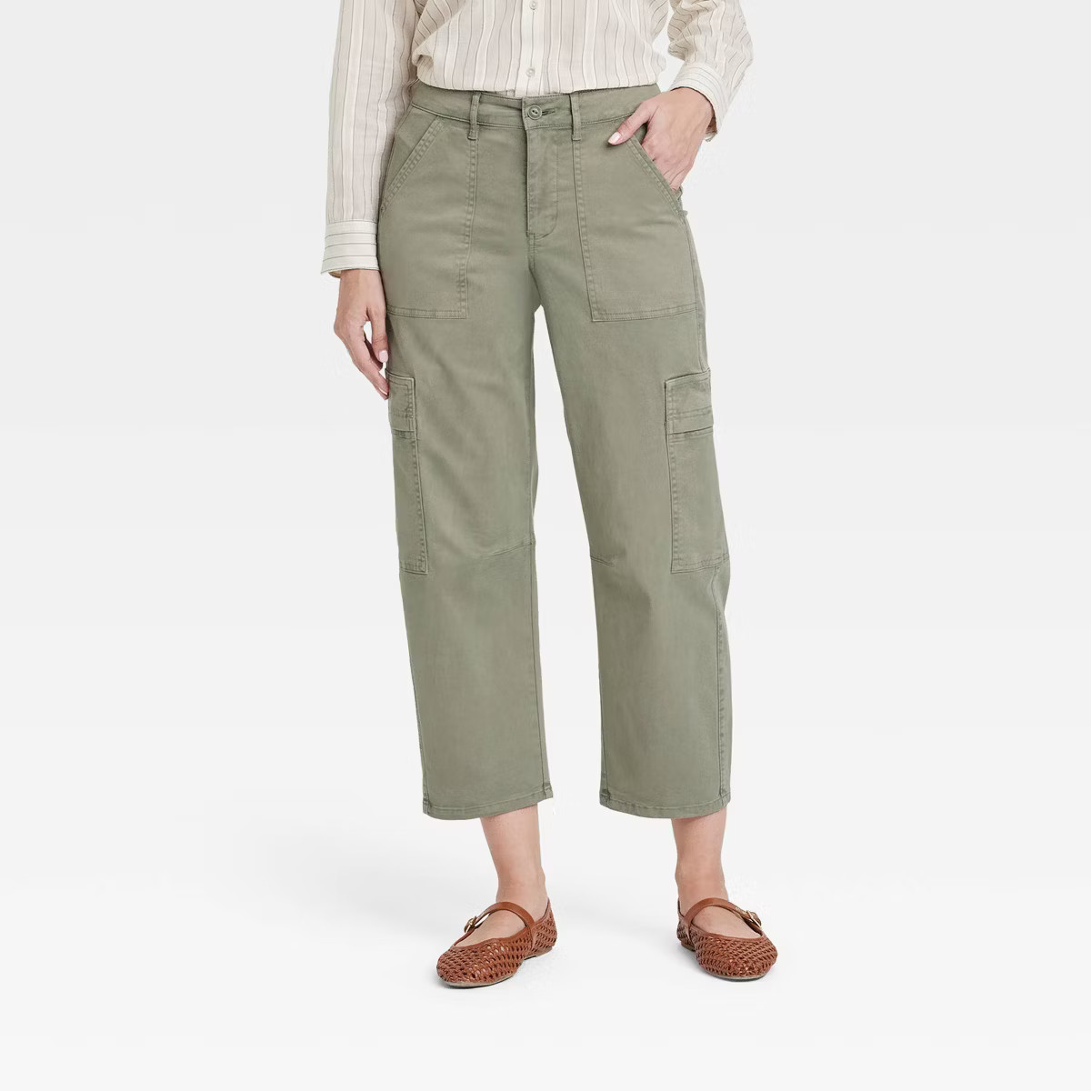Women's Mid-Rise Barrel Leg Cargo Pants - Universal Thread™ | Target