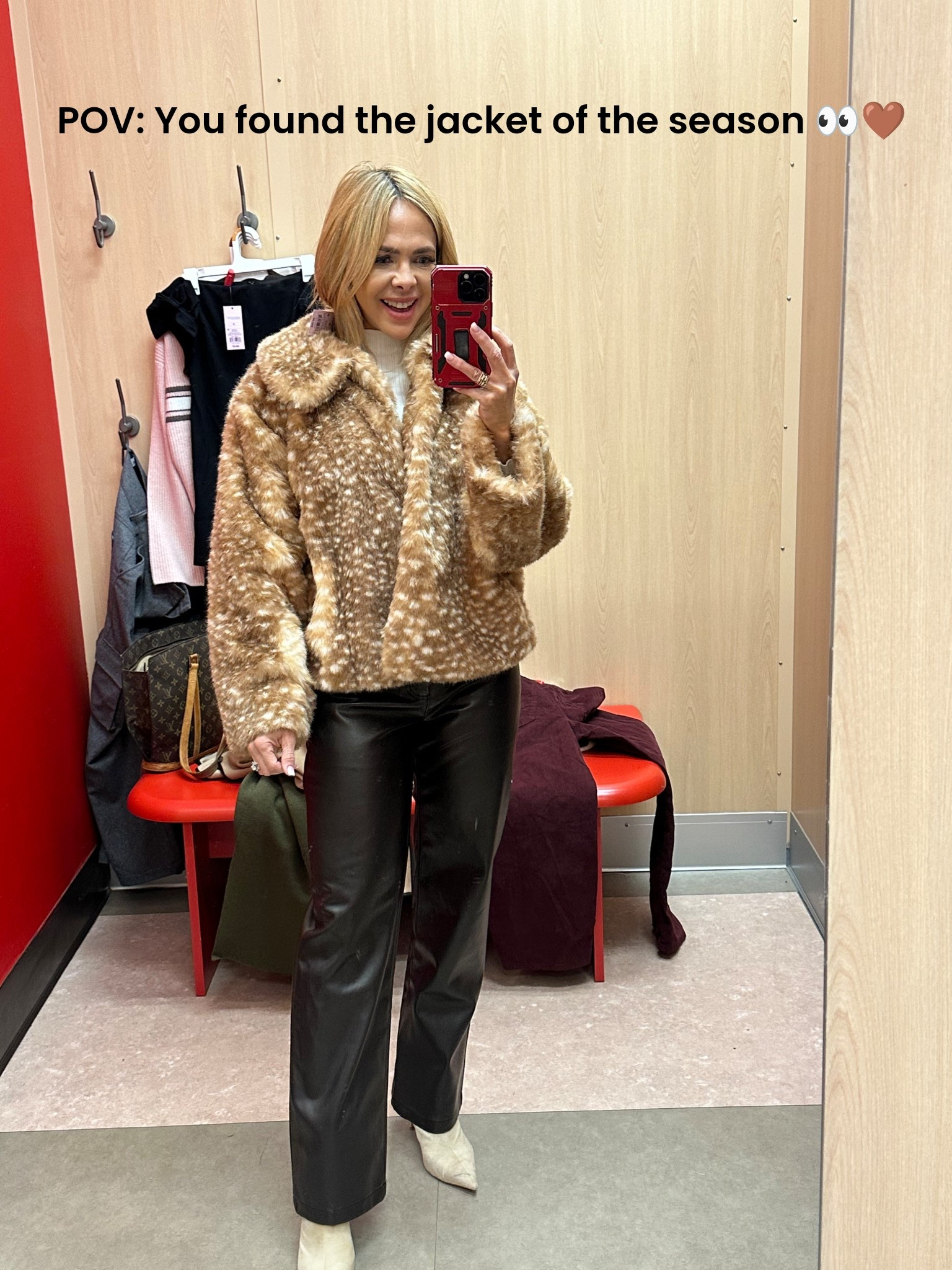 Order now — this coat won’t last! 🤎🧥
