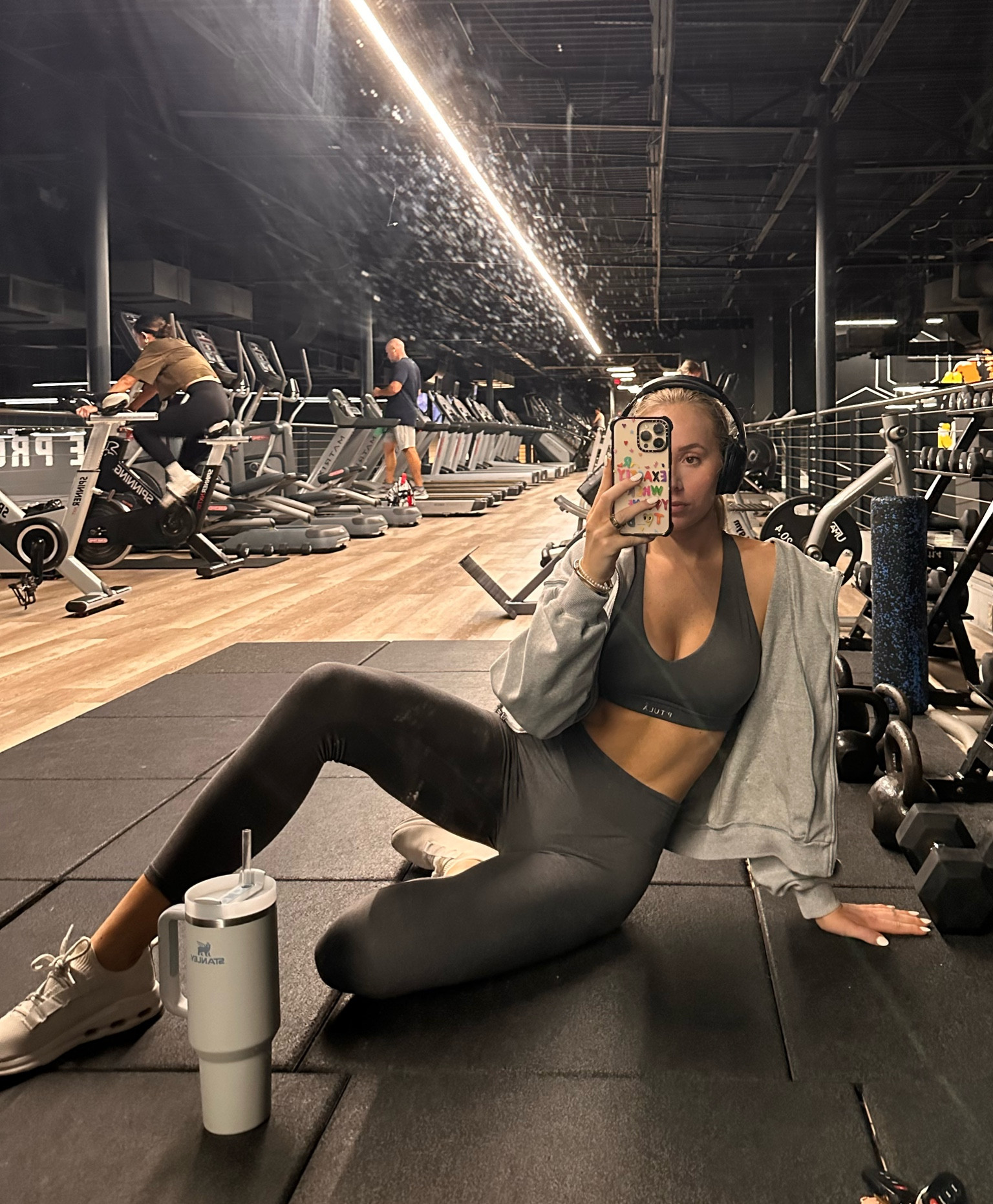 I’ve been living in this set! Size medium in both - Black Friday sale going on now “ELLEN” for an extra 10% off🤍

#LTKFindsUnder50 #LTKSaleAlert #LTKActive