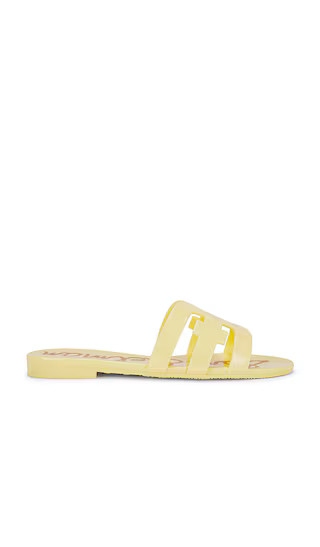Bay Jelly Sandal in Buttercup | Revolve Clothing (Global)