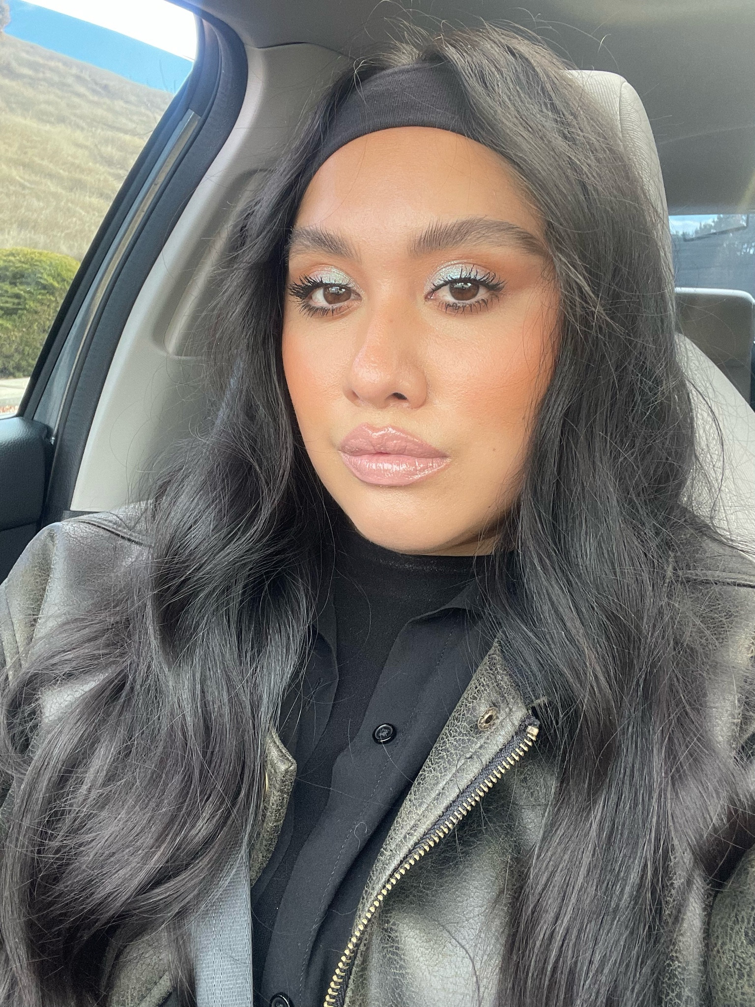 ICY  ❄️ Girl Makeup

#LTKbeauty #LTKHoliday #LTKCyberWeek