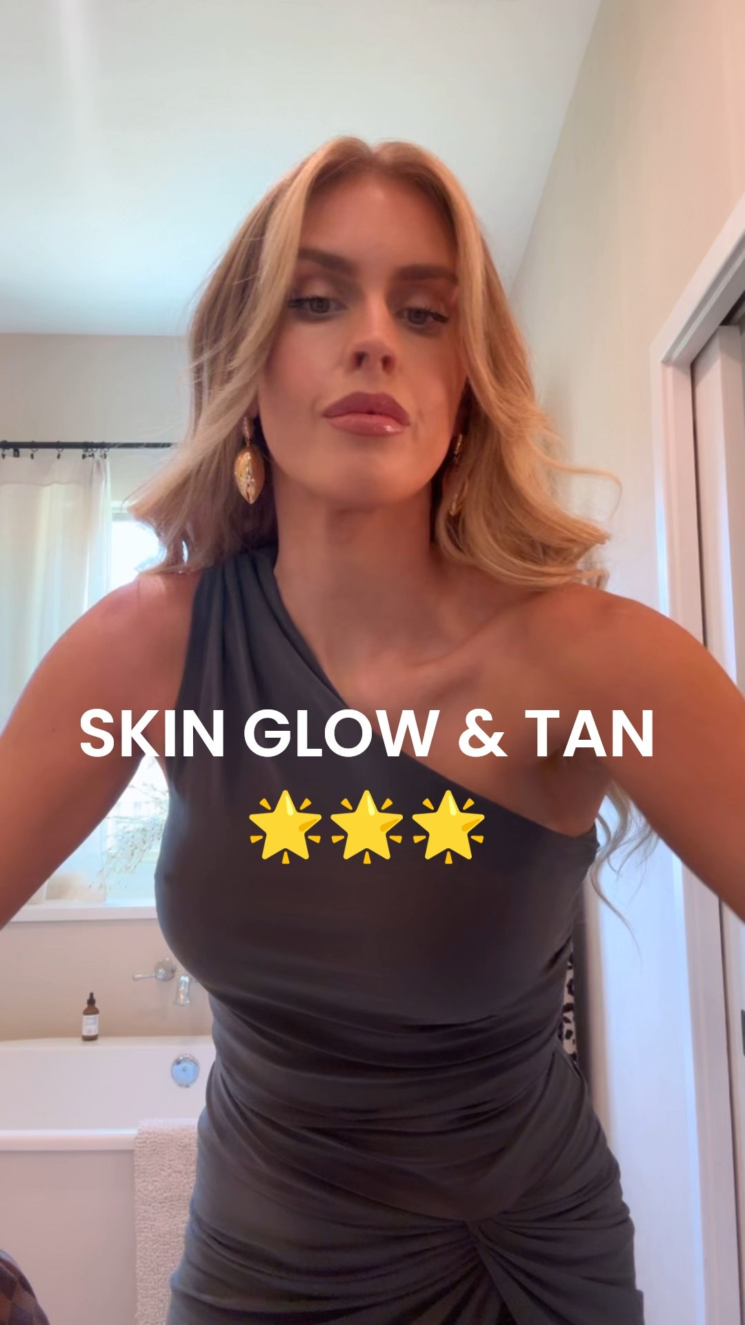 Tan, glow and shimmery skin!! 🌟

#LTKStyleTip #LTKBeauty