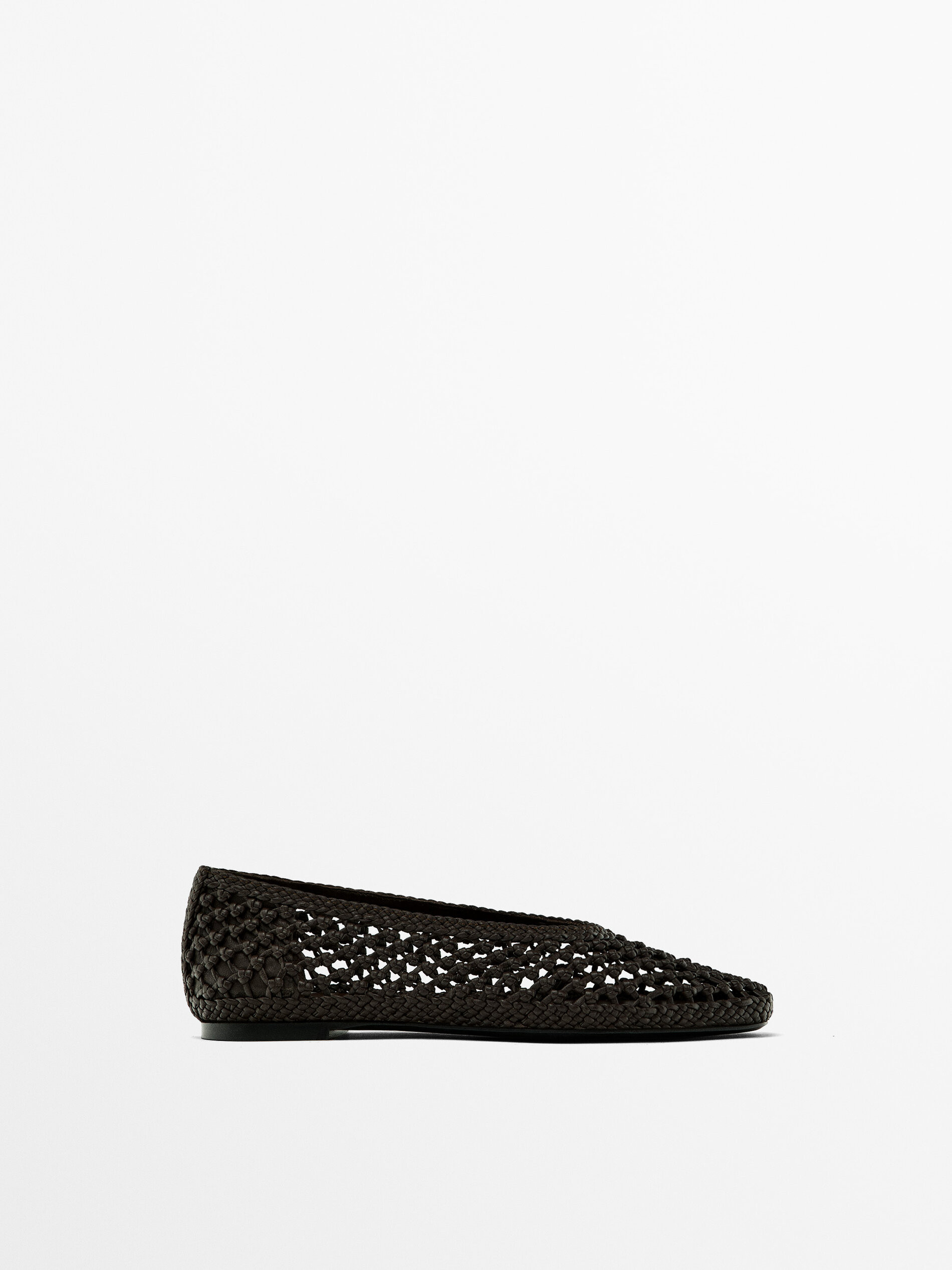 Brown braided leather ballet flats | Massimo Dutti US