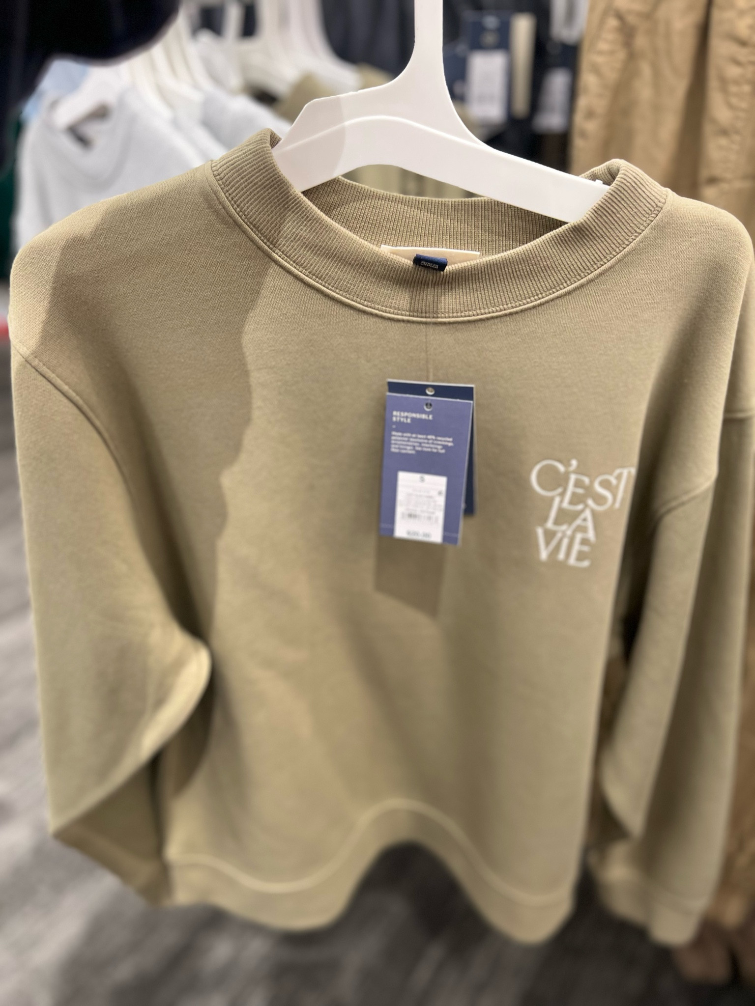 Women's Leisure Studio Graphic Sweatshirt - Universal Thread™

#LTKSeasonal #LTKStyleTip #LTKMidsize