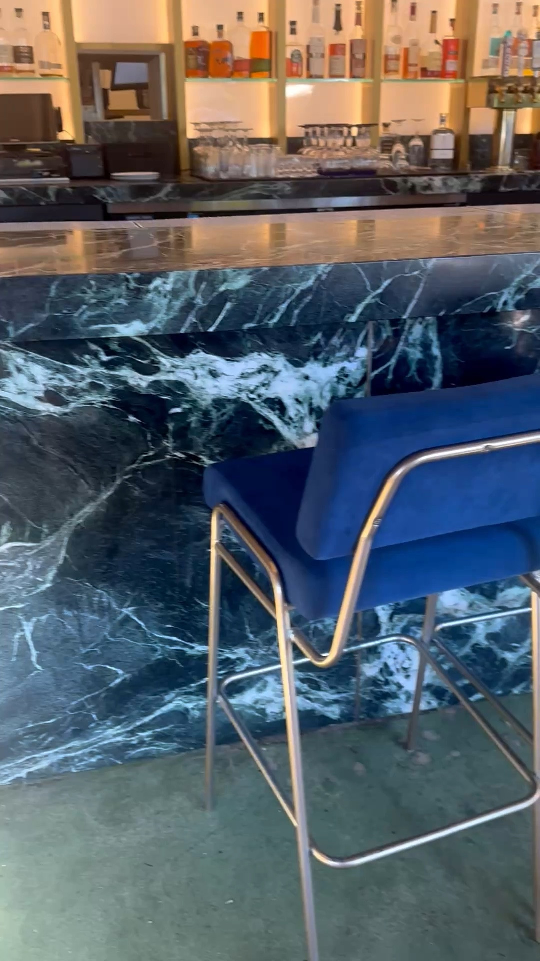 Chic bar chairs with sleek brass details that instantly elevate any gathering space. Refined, polished, and made to linger.


#BarChairs #BrassDetails #ModernEntertaining #GatherInStyle #ElevatedInteriors #ChicDesign #KitchenStyle #LTKHome