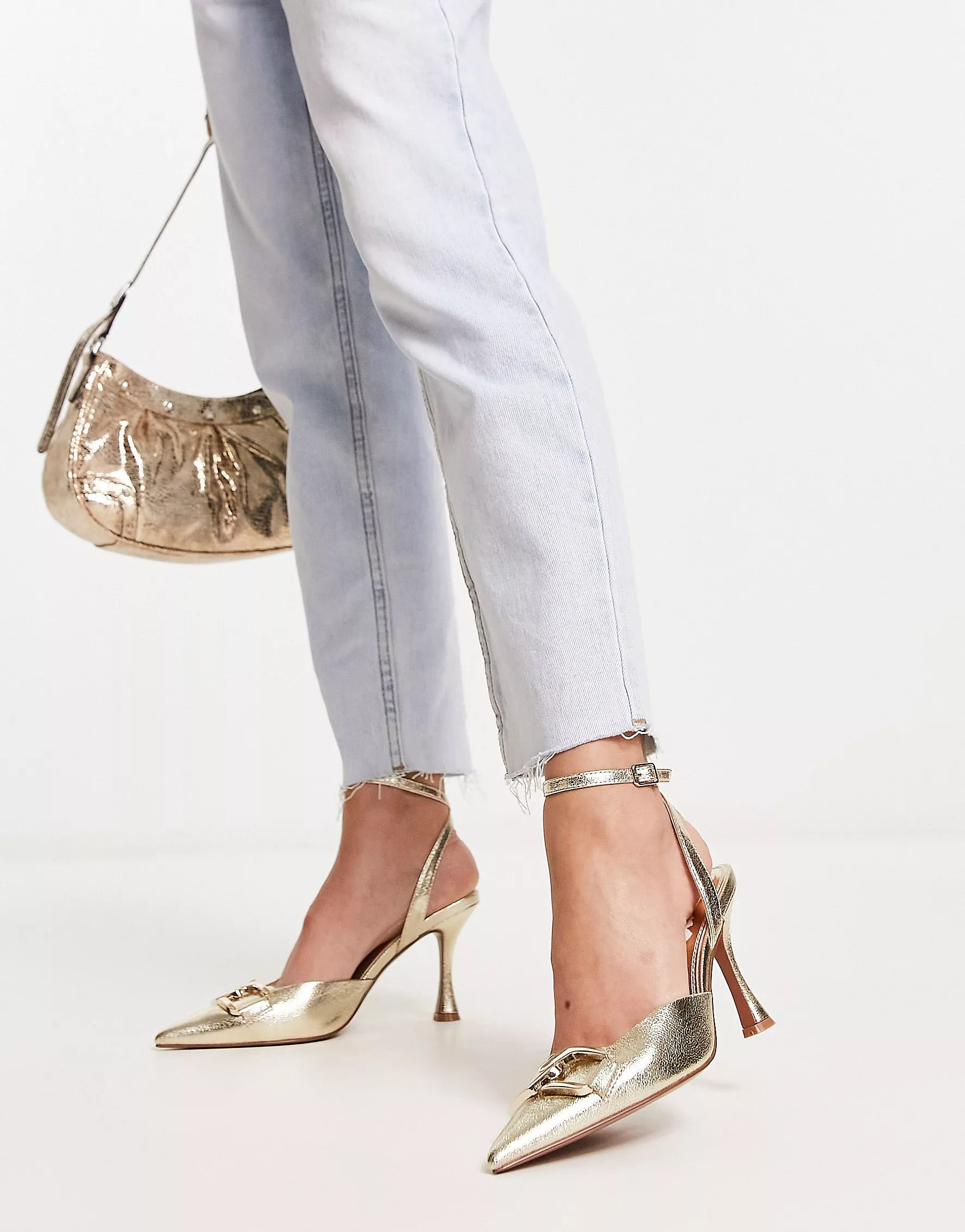 ASOS DESIGN Sommers chain detail mid heeled shoes in gold | ASOS (Global)