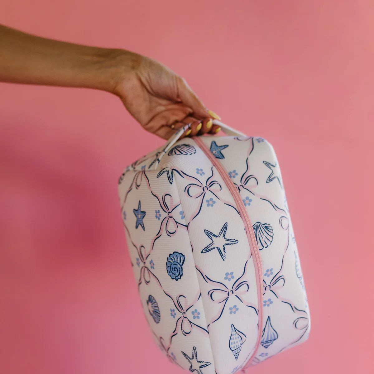 Seashell Bow Cosmetic Bag | Staykation