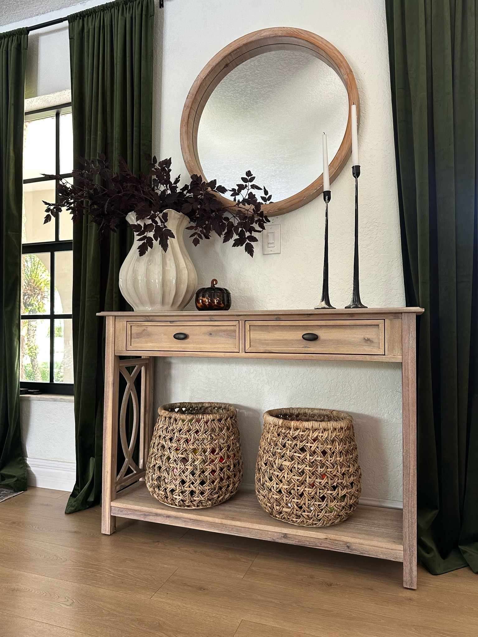 Fall entryway table starting to slowly add in Fall to our entryway. 

Fall decor 
Fall
Target 
Walmart 
Pumpkin 
Plum leaves 
Amazon home 
McGee 
Magnolia 
Pottery barn 
Neutral home 
Cottage 
Thrift 
Baskets 
Storage 
Console table

#LTKSeasonal #LTKHome #LTKSaleAlert