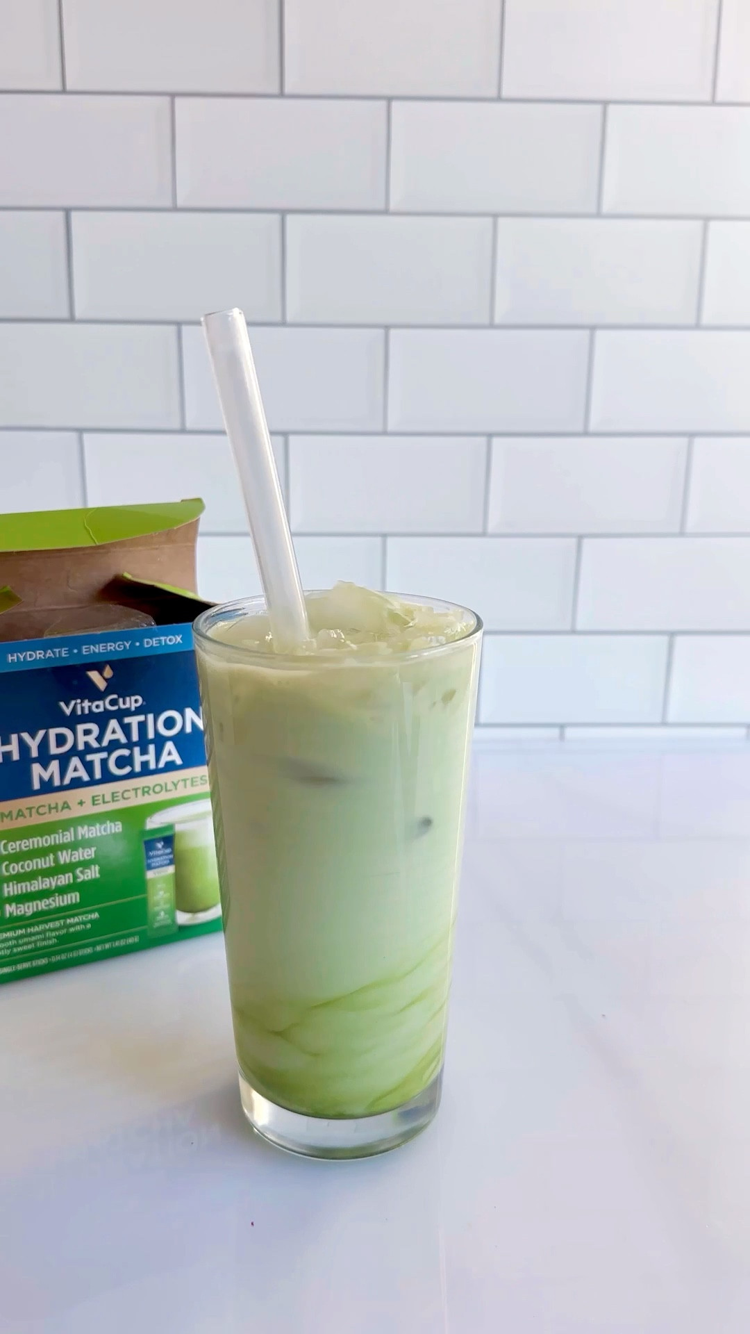 Hydrating Green Tea Latte 🍵 💚 (so easy to make and packed with electrolytes)

#LTKhome #LTKMostLoved #LTKVideo
