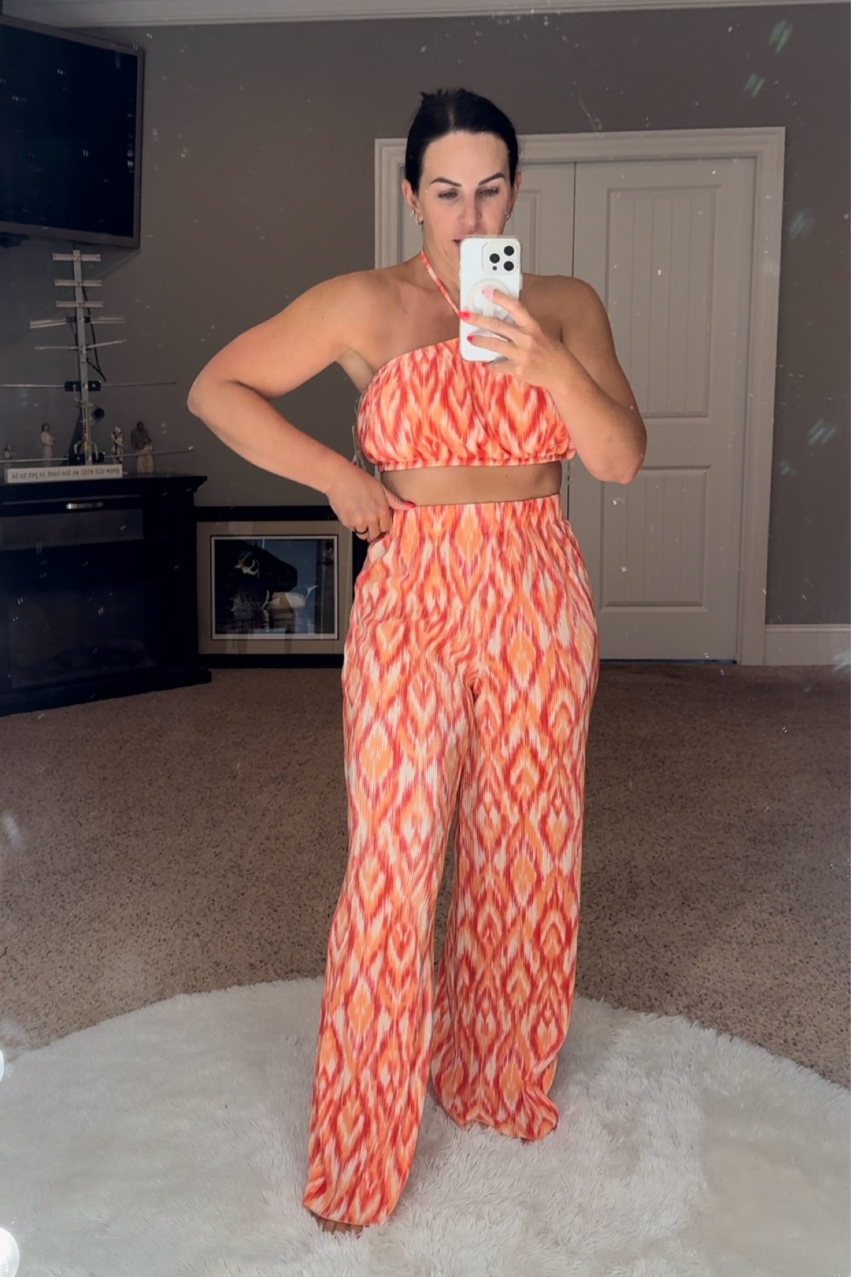The tropics are calling and this two piece set is the answer. The pleated fabric is perfect for travel as it will not wrinkle. Wearing a medium. (Junior sizing)

#LTKTravel #LTKFindsUnder50 #LTKStyleTip