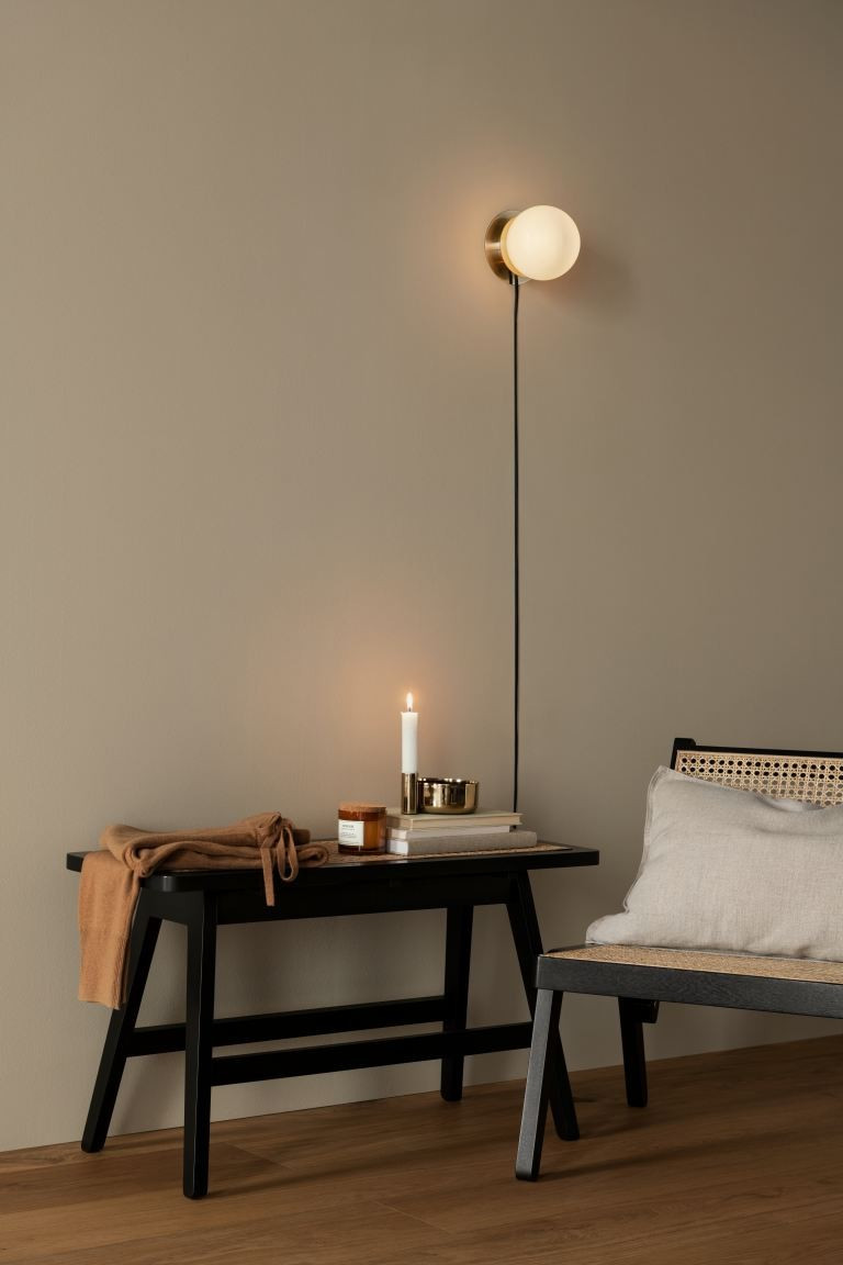Glass wall/table lamp | H&M (UK, MY, IN, SG, PH, TW, HK)