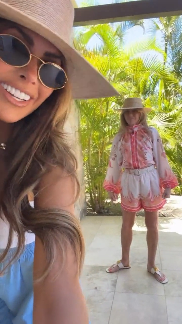 This set is so cute! Looks like Zimmermann, but it’s a “Rainforest” find! She’s warning a medium- needs a small! 

Amazon fashion, Amazon finds, Zimmermann fashion, Nordstrom fashion, Anthropologie fashion, Travel outfits, Summer outfits, Beach vacation outfits, Vacation outfits, Gemme Beauty, Emily Gemma

#LTKmomlife #LTKSeasonal #LTKdayinmylife