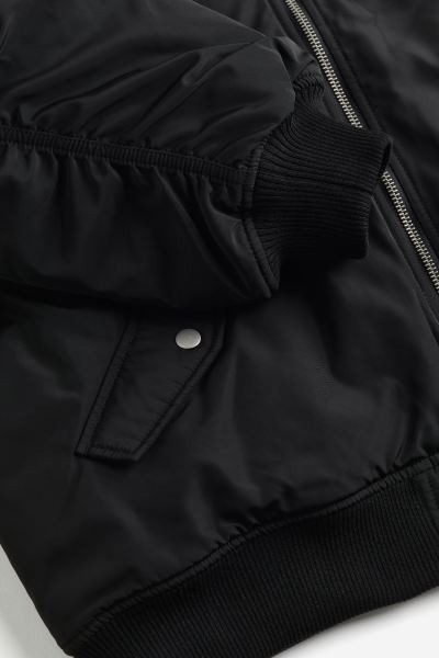Oversized bomber jacket - Black - Ladies | H&M GB | H&M (UK, MY, IN, SG, PH, TW, HK)