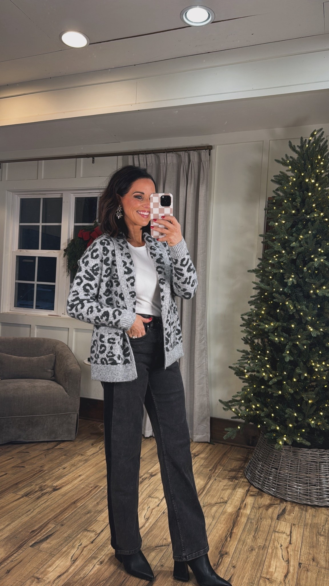 This cardigan is such a perfect length is coved the booty just enough to wear over leggings or with jeans! Fits true to size but you can size up for a more oversized style! Walmart Partner - commission links. VintagePickin Aprilwilks Walmart fashion finds leopard print open front cardigan elevated basics 

#LTKHoliday #LTKootd #LTKGiftGuide