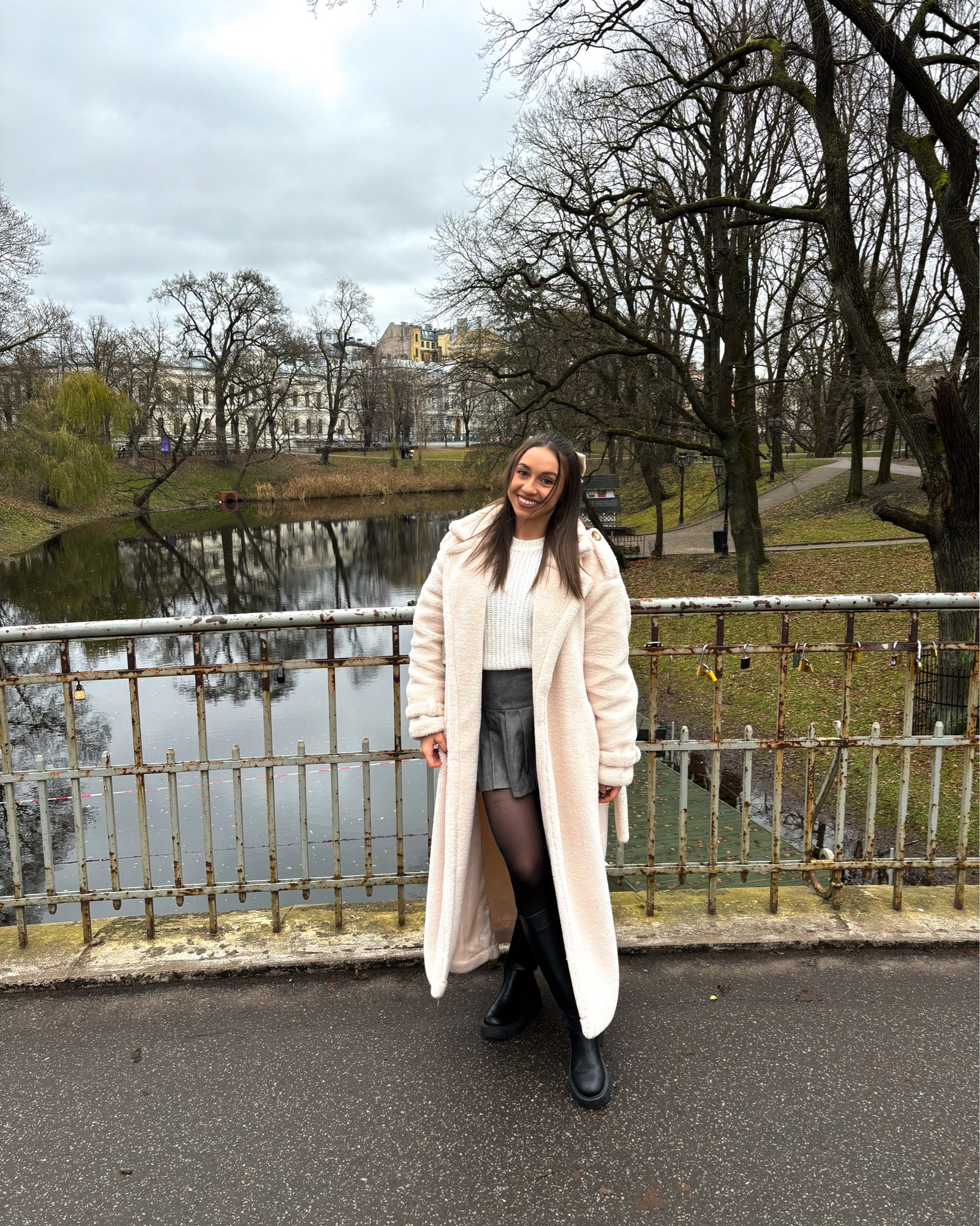 Sightseeing in a new city 🎀🌳🧸

My fav winter outfit so far! 🎀🤍 The perfect winter coat with the cutest accessories for a Xmas market outfit 🌲🎅🏻🎁

#winteroutfit #winteroutfitinspo #wintercoat #falloutfit #falloutfitinspo #wintercitybreakoutfit #christmasmarketoutfit

#LTKsale #LTKstyletip #LTKwinter