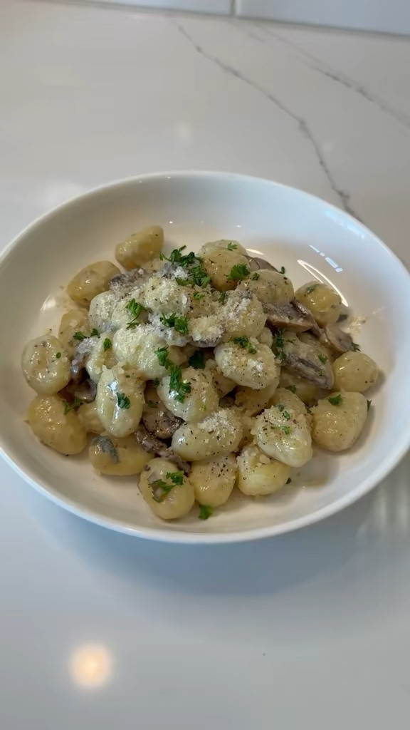 Let’s make a Gnocchi with a Mushroom Gorgonzola Sauce!
Here’s the recipe ❤️ 
https://wolfcaster.kitchen/recipes/f/gnocchi-with-a-gorgonzola-mushroom-sauce

#LTKdayinmylife #LTKfoodie #LTKHome