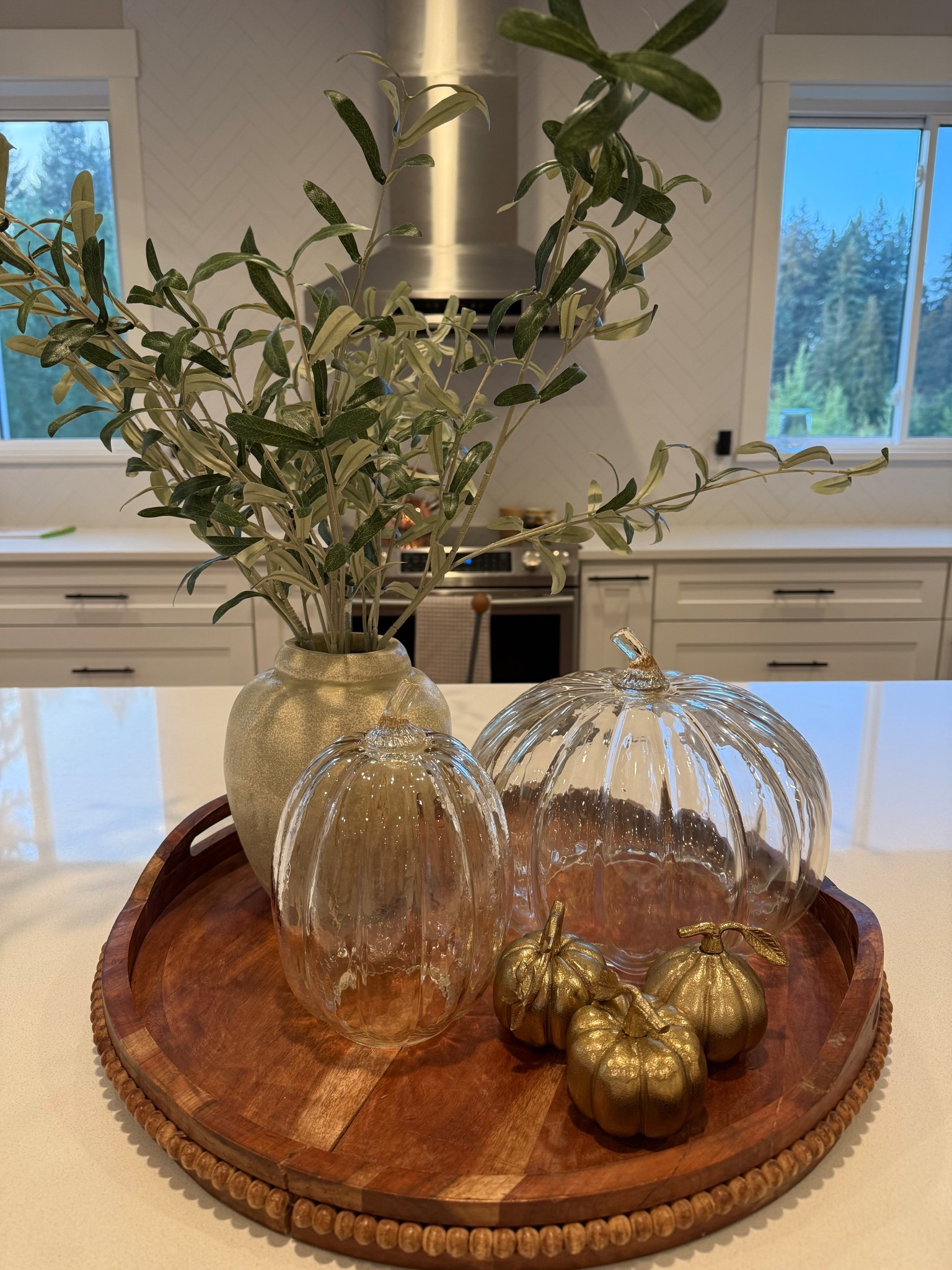 Fall decor is happening. 😳

#LTKFindsUnder50 #LTKHome #LTKSeasonal