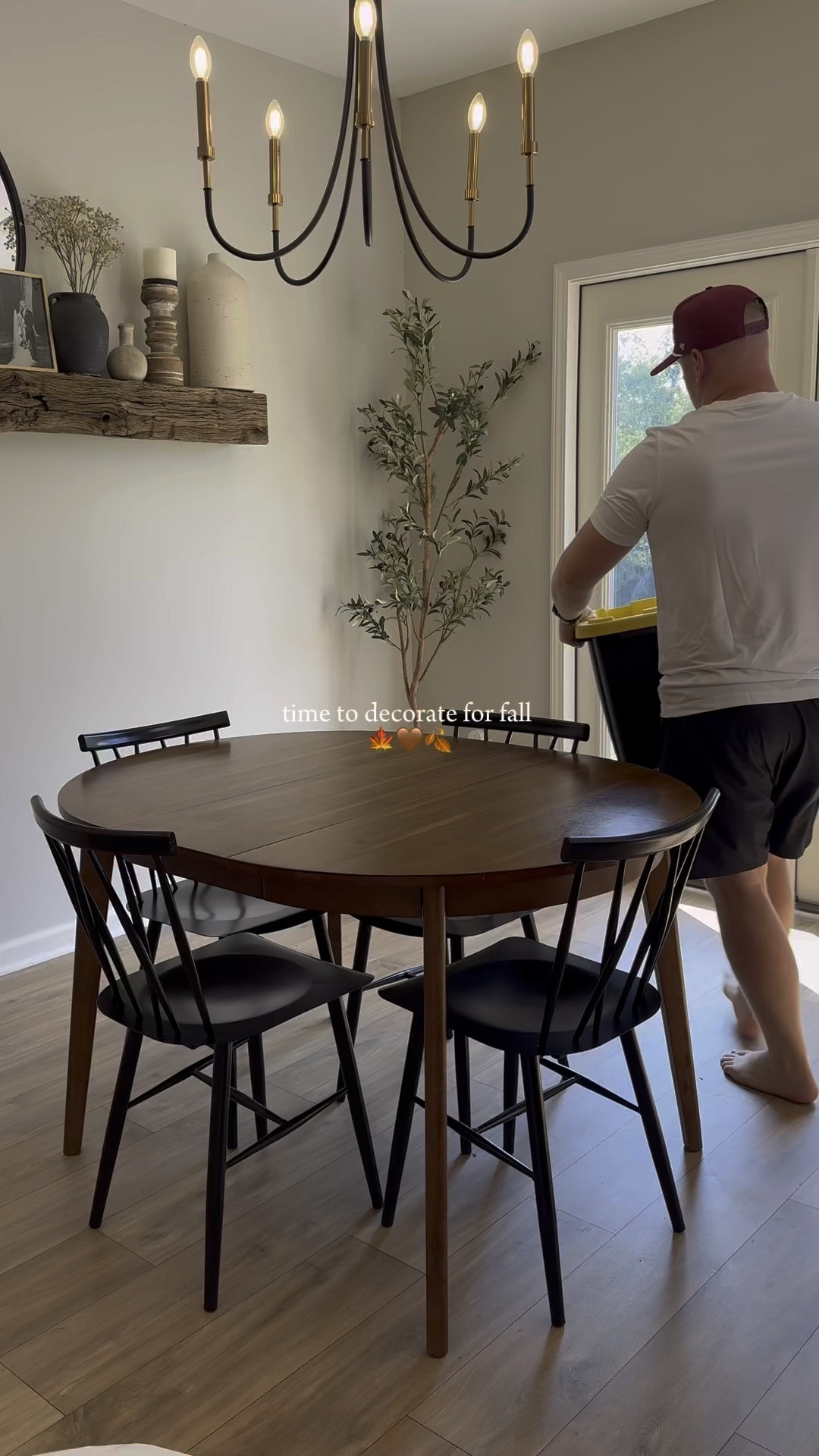 It’s time!! 🤎🍁🍂🎃

Fall decor | fall aesthetic | home decor | fall time | kitchen table | modern | kitchen 

#LTKVideo #LTKSeasonal #LTKHome