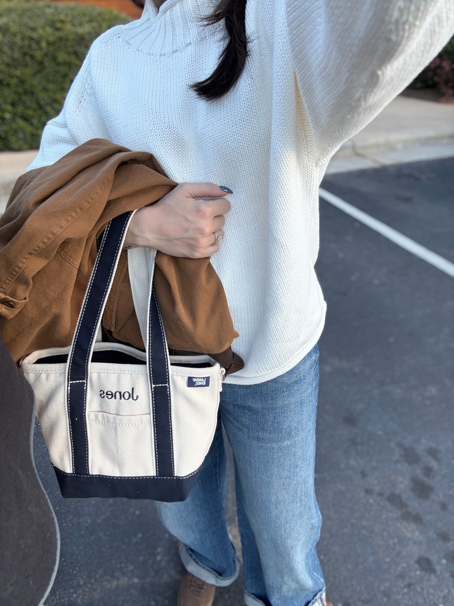 Jeans are from Zara!