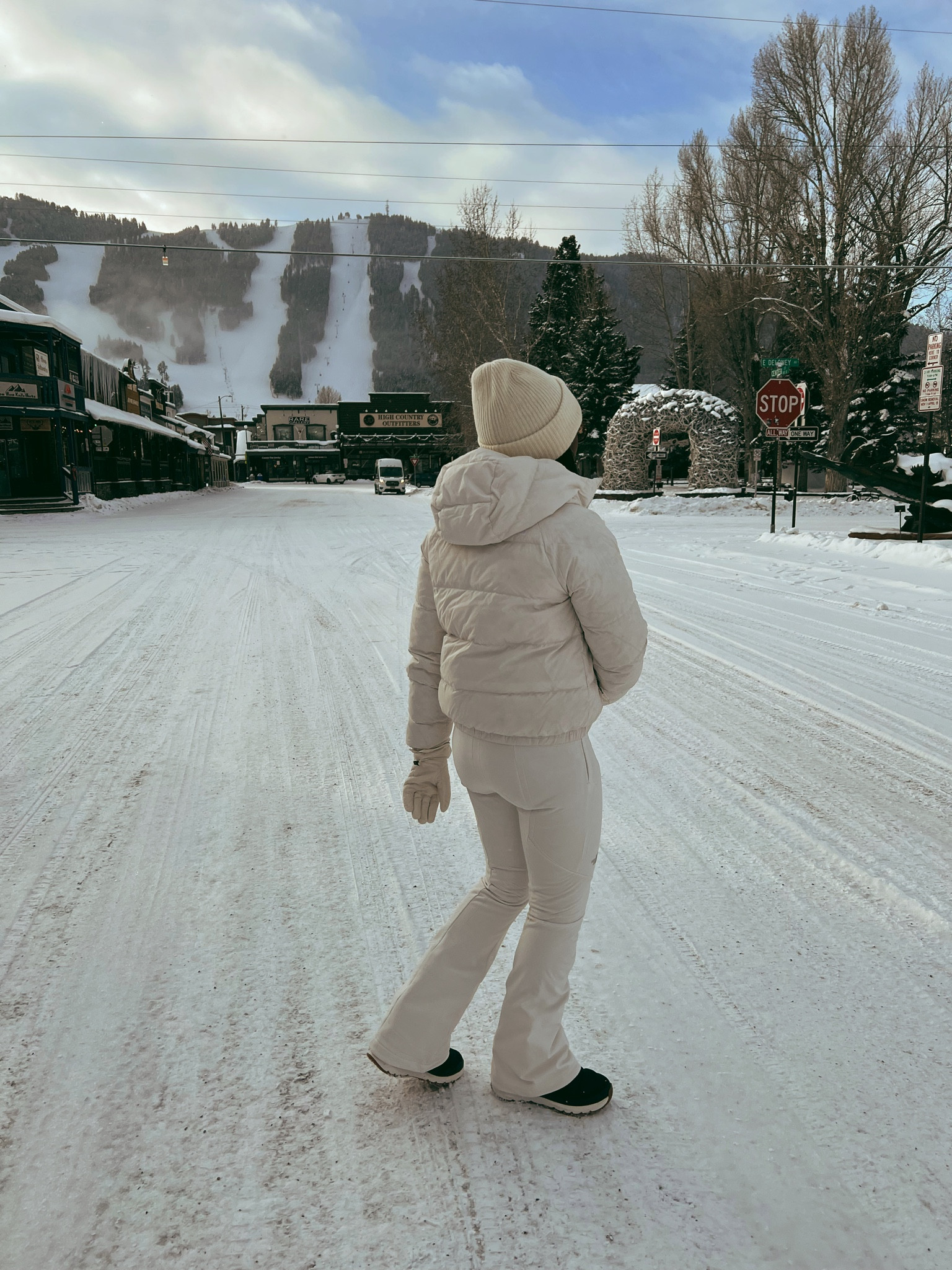 Ski outfit! Cream puffer jacket with hood, beanie, ski pants, thermal snow boots, also linked my layers I'm wearing 

#LTKstyletip #LTKtravel