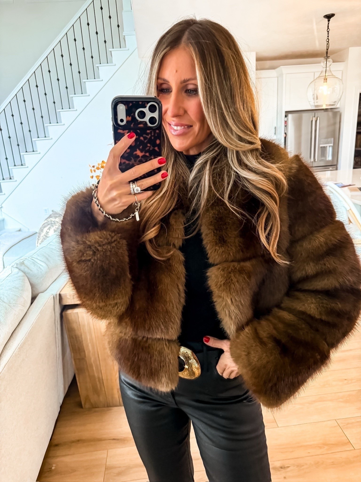 Gorgeous faux fur coat for the winter, holiday party, thanksgiving outfit, date night, themominstyle

#LTKmomlife #LTKSeasonal #LTKootd