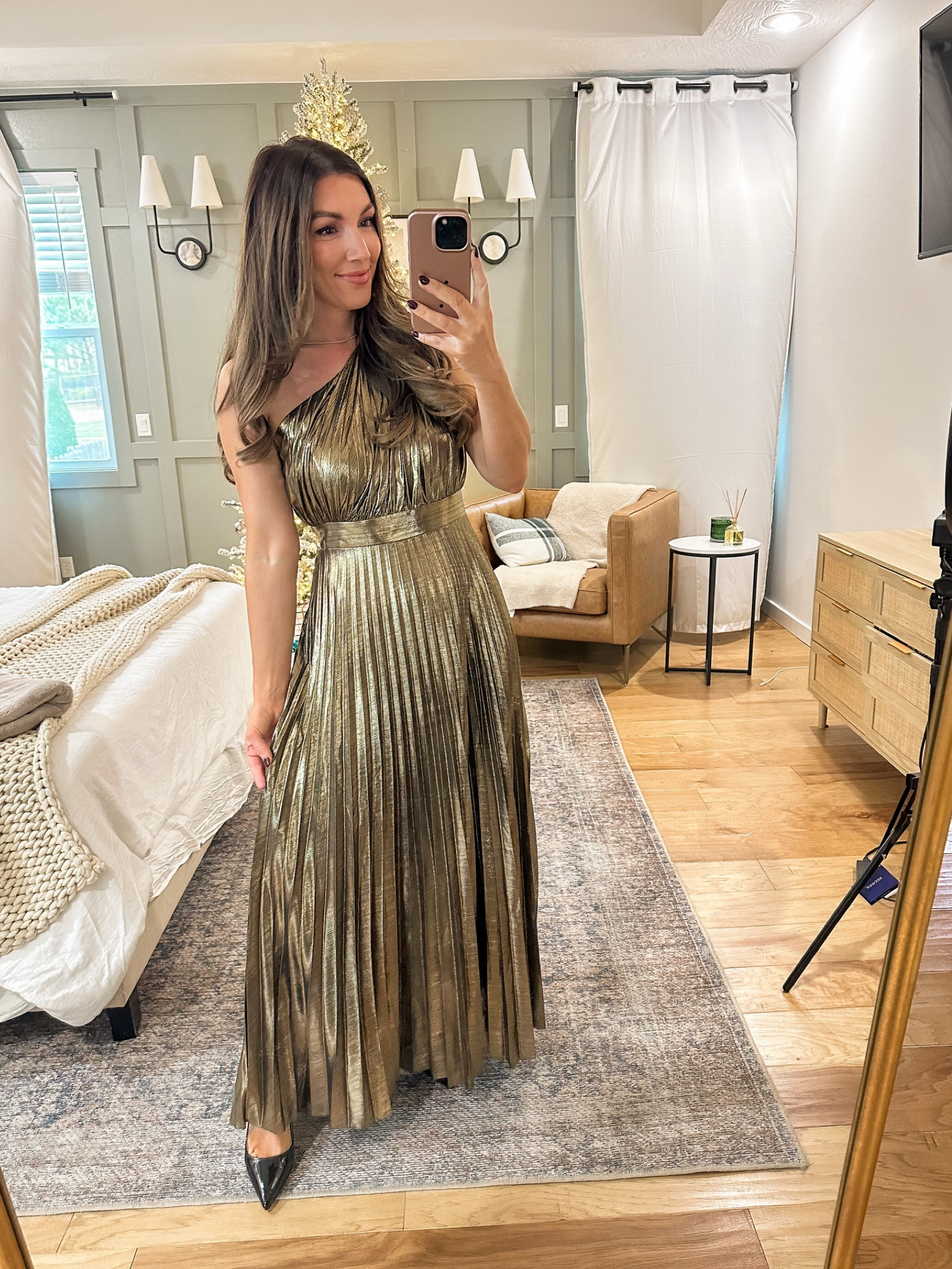 This dress is STUNNING! Perfect for a holiday or NYE dress! Amazon fashion, holiday outfit, NYE outfit, NYE dress.

#LTKSeasonal #LTKHoliday #LTKStyleTip