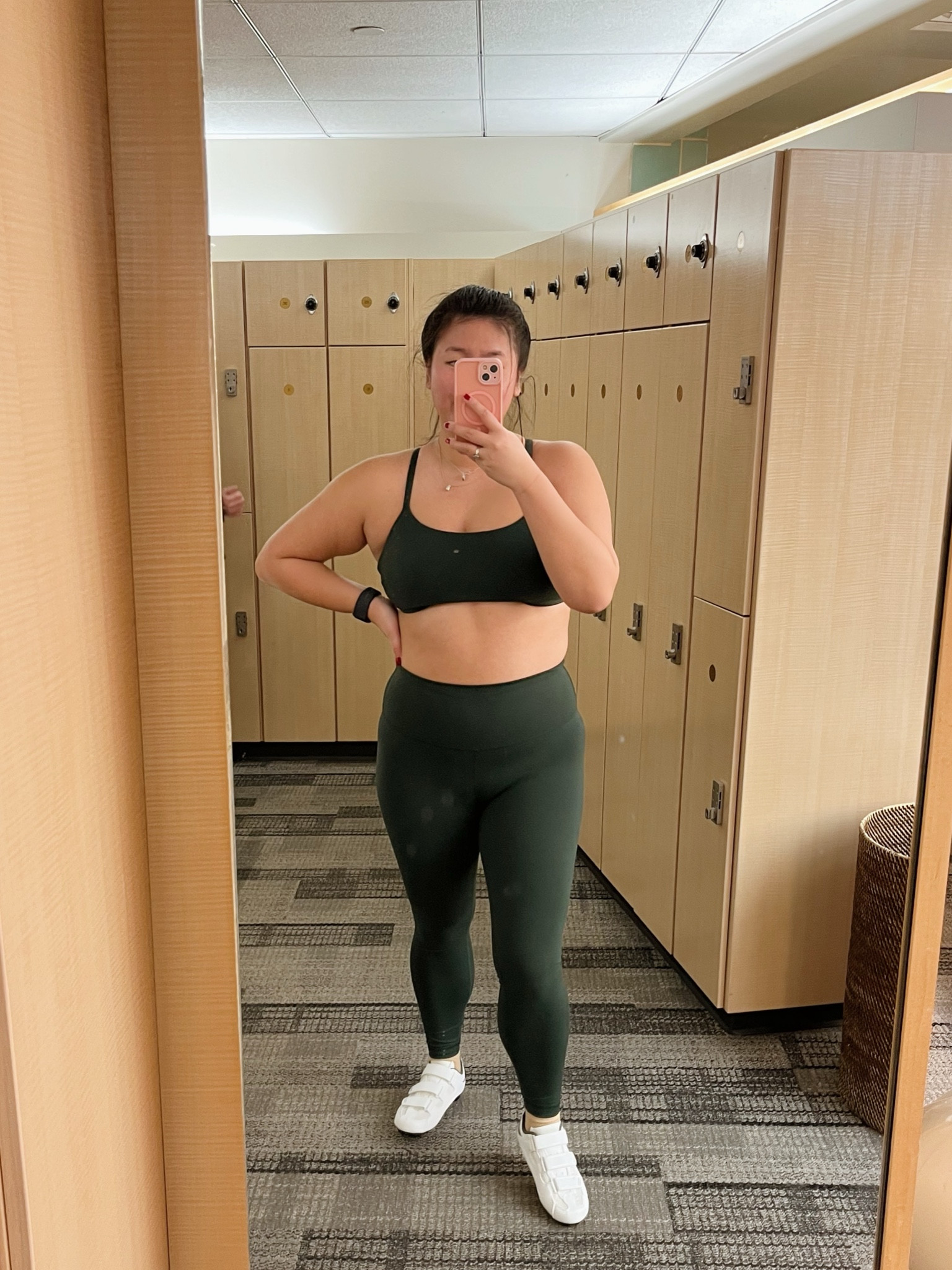 1st spin class of 2025 💪🏼

These are my favorite spin cleats 

#LTKFindsUnder100 #LTKActive #LTKFitness