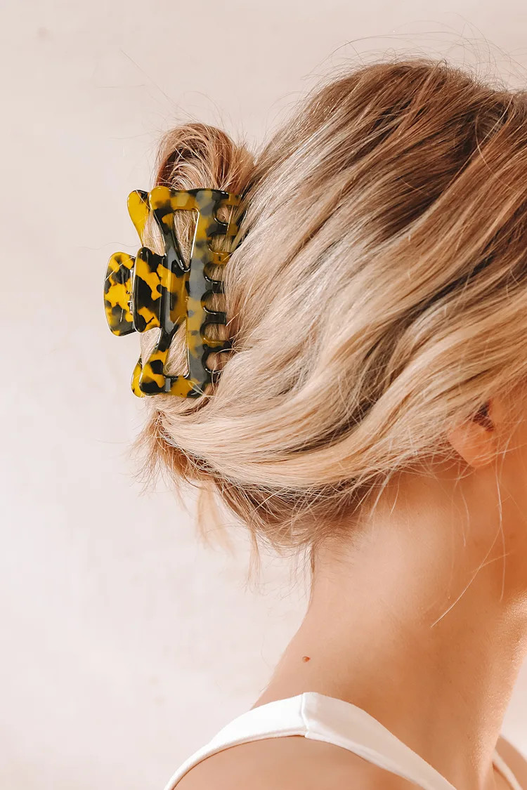 Up For Fun Brown Tortoise Hair Clip | Lulus