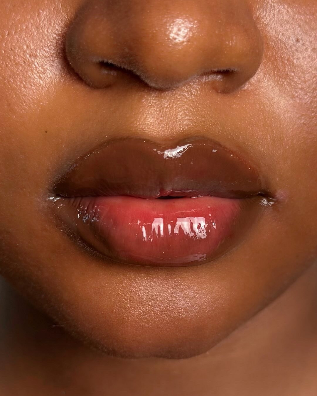 Lip combo usado! 

Lápis @marchetti.oficial 
Lips gloss @vizzelaoficial 

Link nos story e destaque makeup

#LTKbrasil #LTKbeleza