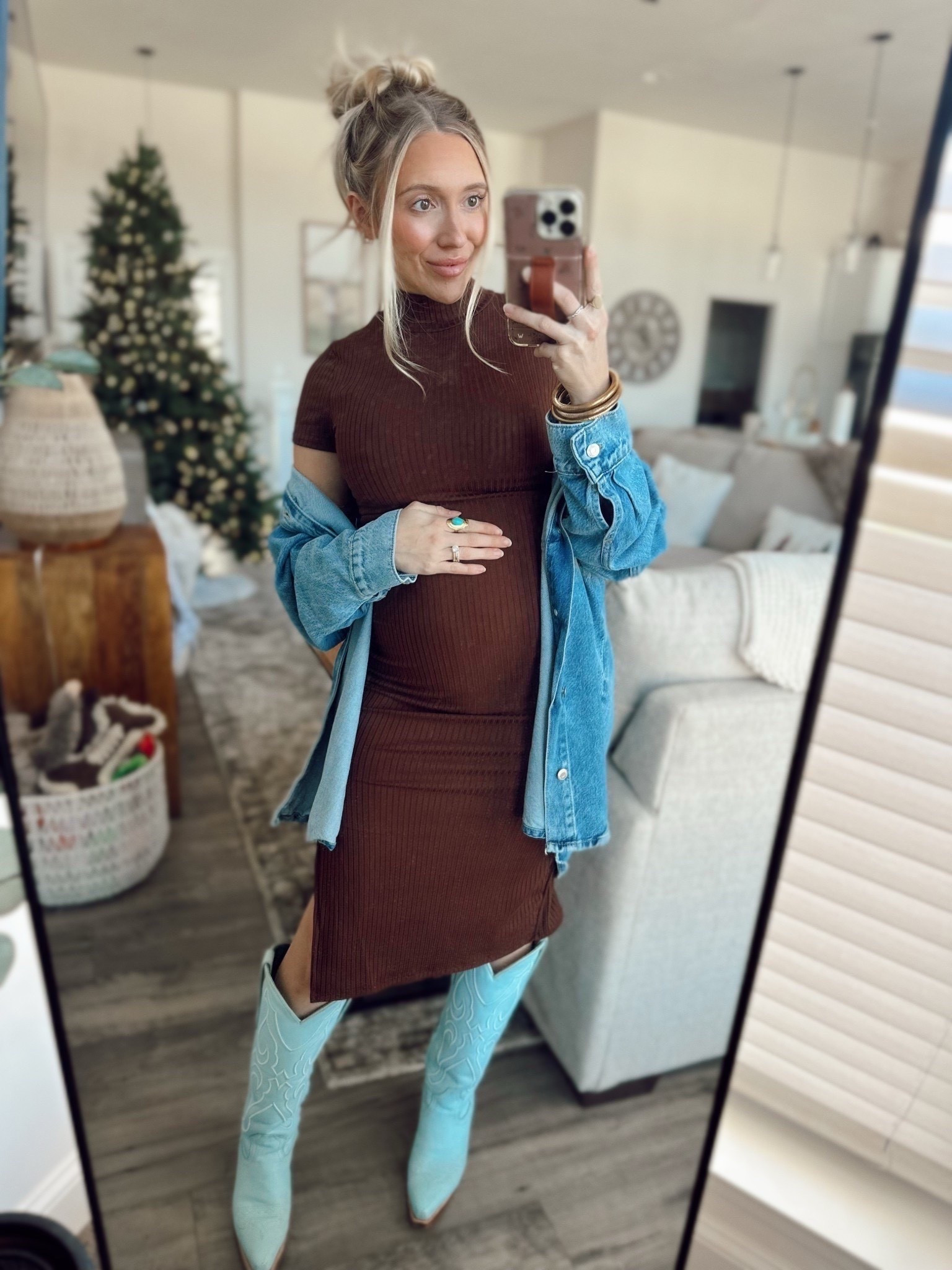 Christmas Card Holiday Outfit Inspiration | Bump Friendly 

#LTKBump #LTKmomlife #LTKootd