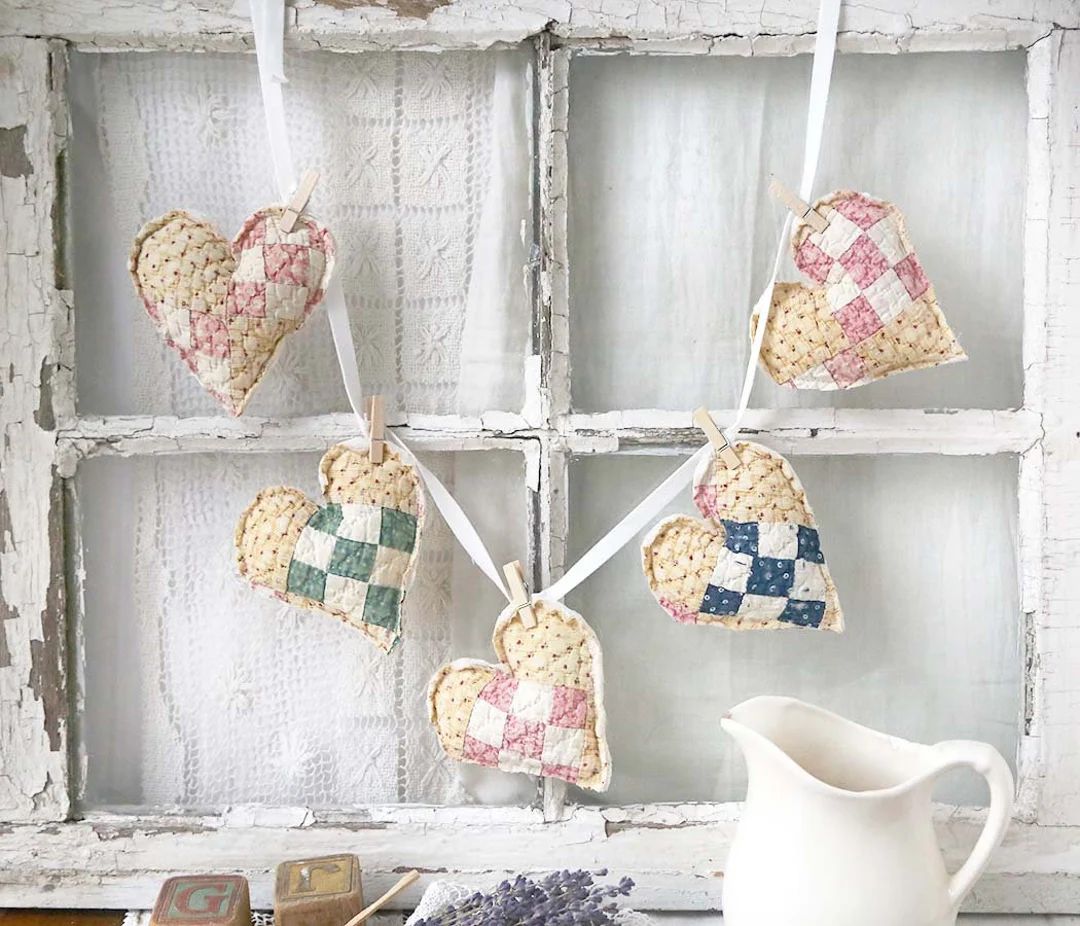 Quilt Heart Garland Vintage Quilt Heart Bunting Valentines - Etsy | Etsy (US)