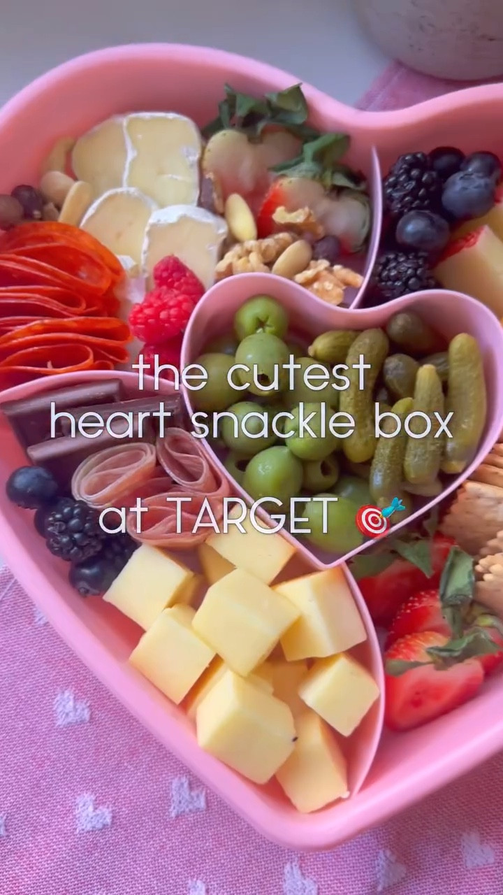 I found the cutest heart snackle box at @target for just $9.99‼️

Such a fun and affordable gift idea—fill it with cheese, candy, or literally anything!

#charcuterieandthings #charcuterieboard #cheese #foodstyling #diyfood #diygifts #valentinesday #galentinesday