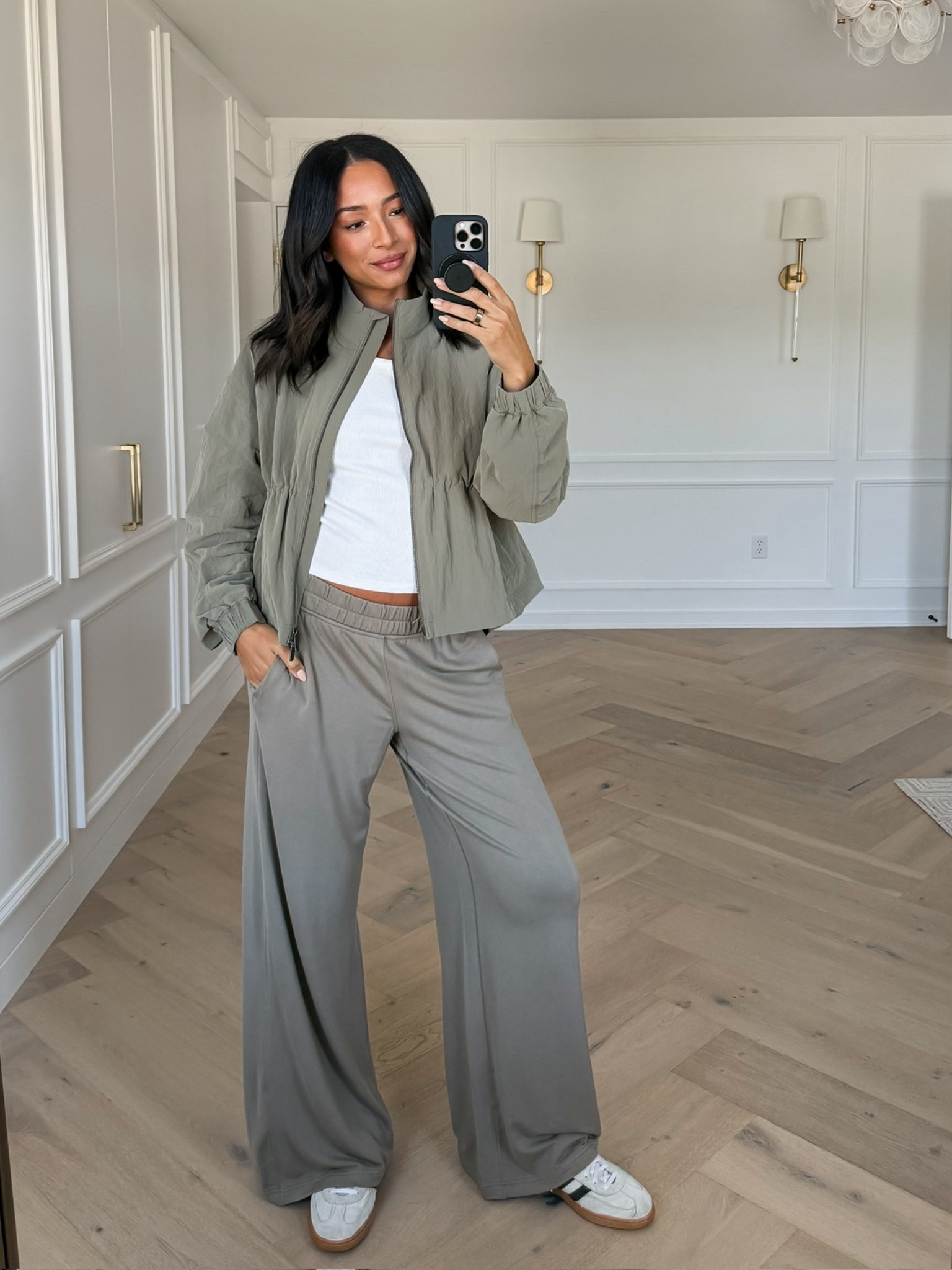 Perfect lightweight jacket for fall! It’s water repellant and adjusts at the waist! Size S jacket, size M pants


Comfy outfit 
Activewear 
Work from home outfit 
Errands outfit 
Athleisure 

#LTKTravel #LTKActive #LTKStyleTip