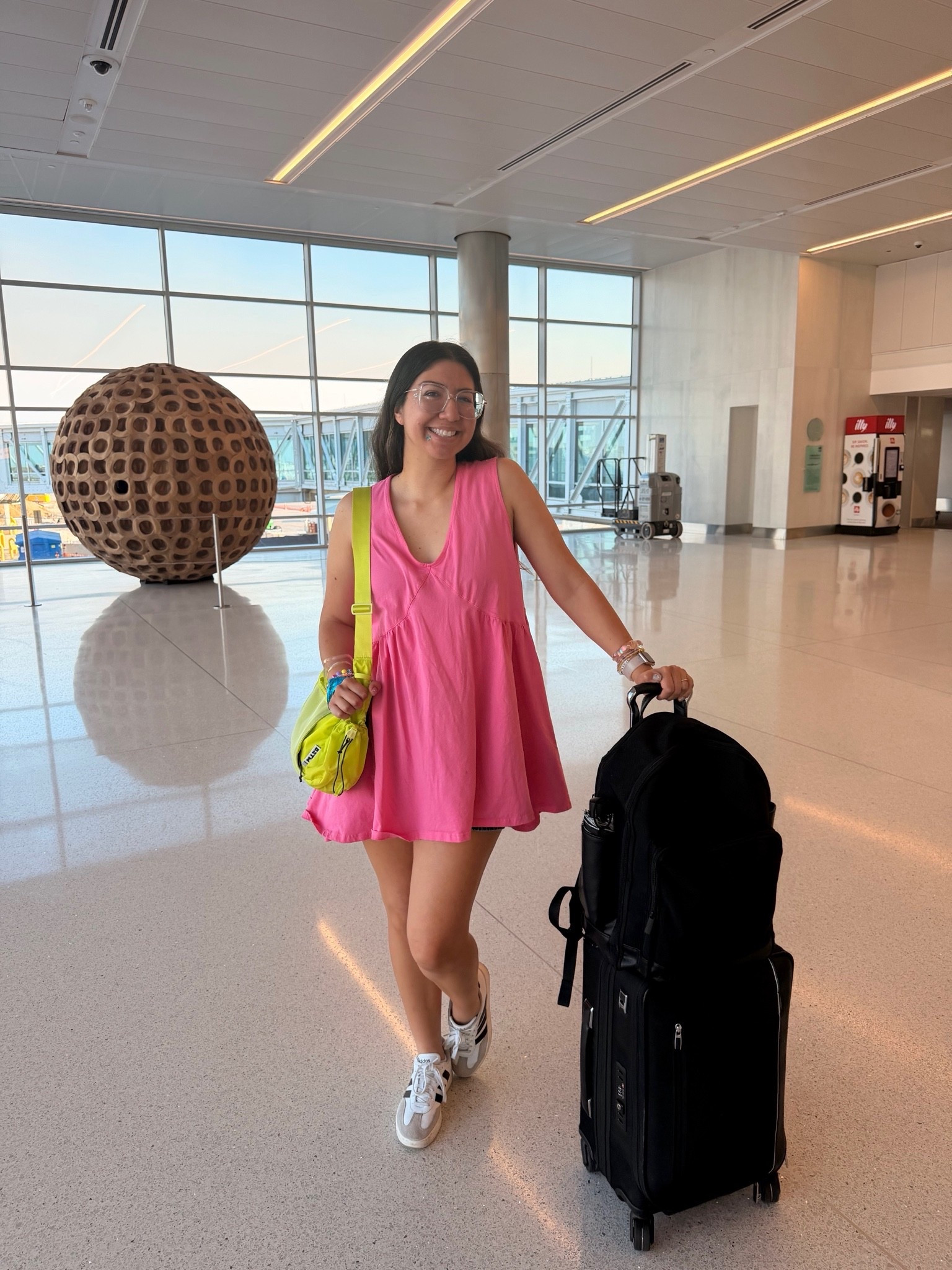 Airport outfit! Broke my own rule again and wore shorts! Oops! #travel #traveloutfit #airportoutfit #airportfit