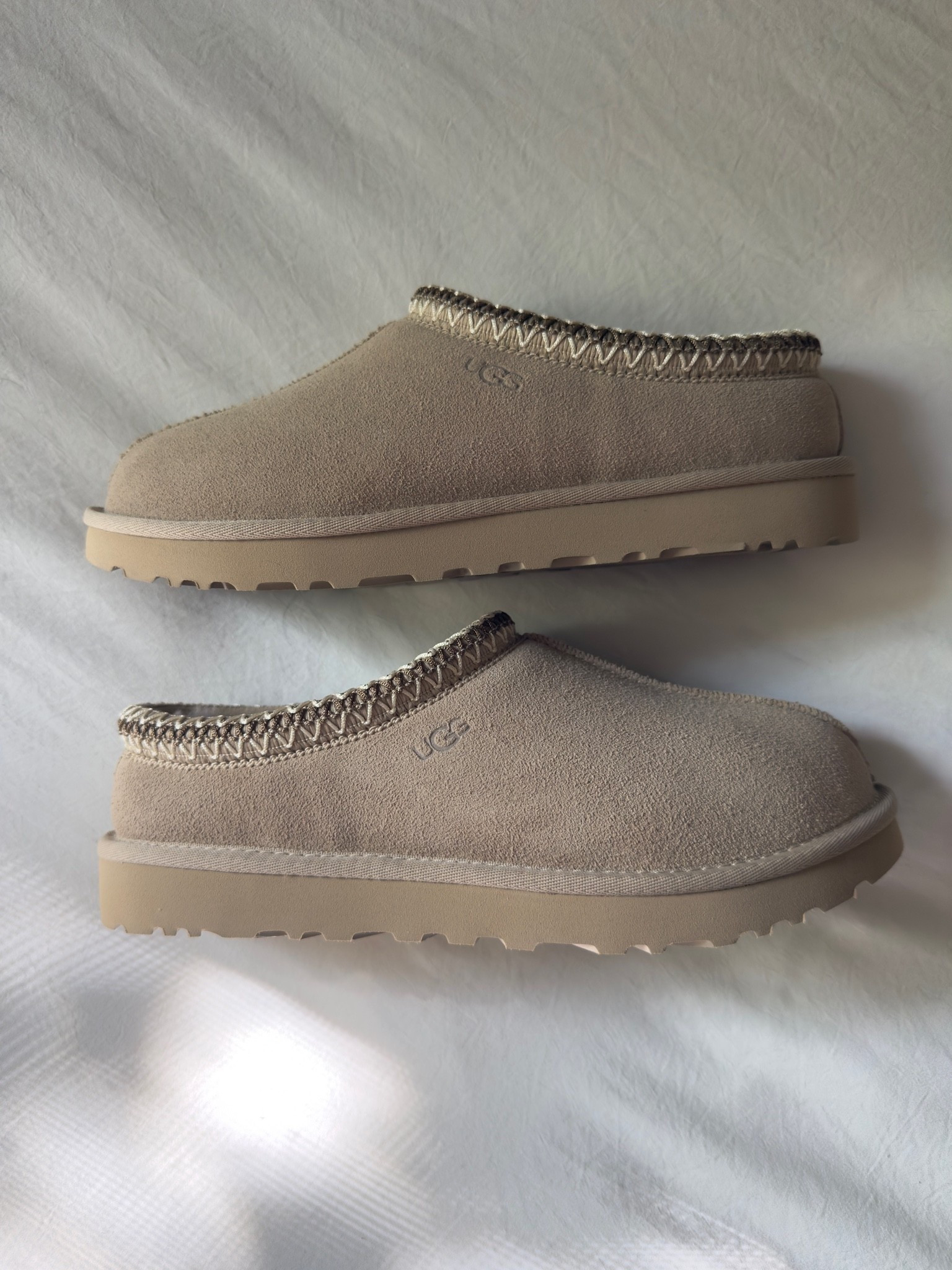 Moonlight Ugg Tasmans! The cutest new neutral color!

#fallaesthetic #slippers #fallfashion #shoes #cozy #comfy #warm #newarrivals

#LTKSeasonal