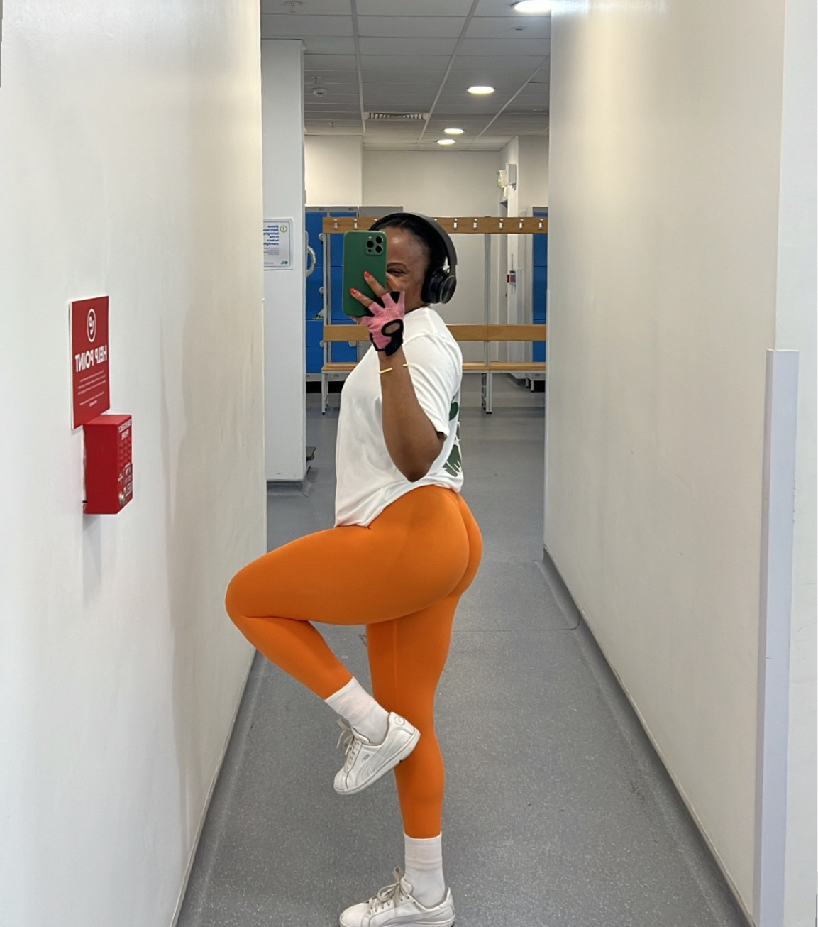 Orange and white gym fit 

#LTKFind #LTKunder50 #LTKFitness