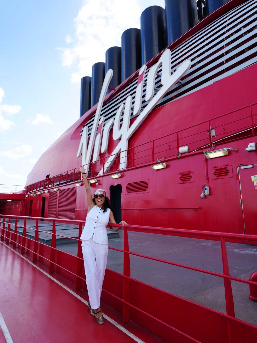 boarding energy: crisp whites, zero stress, ready for everything ✨🚢 

#travelstyle #cruiseoutfit #allwhiteoutfit

#LTKstorytime #LTKdayinmylife #LTKTravel