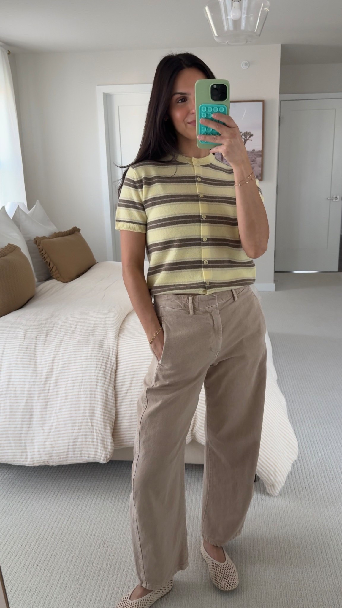 Wearing size XS in sweater! Perfect & lightweight for spring 

#LTKootd