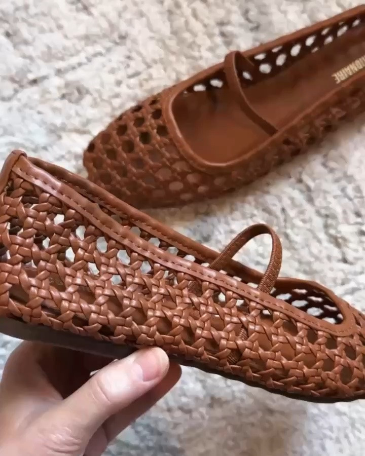 Spring sandals 
Sandals
Vacation

#LTKSeasonal