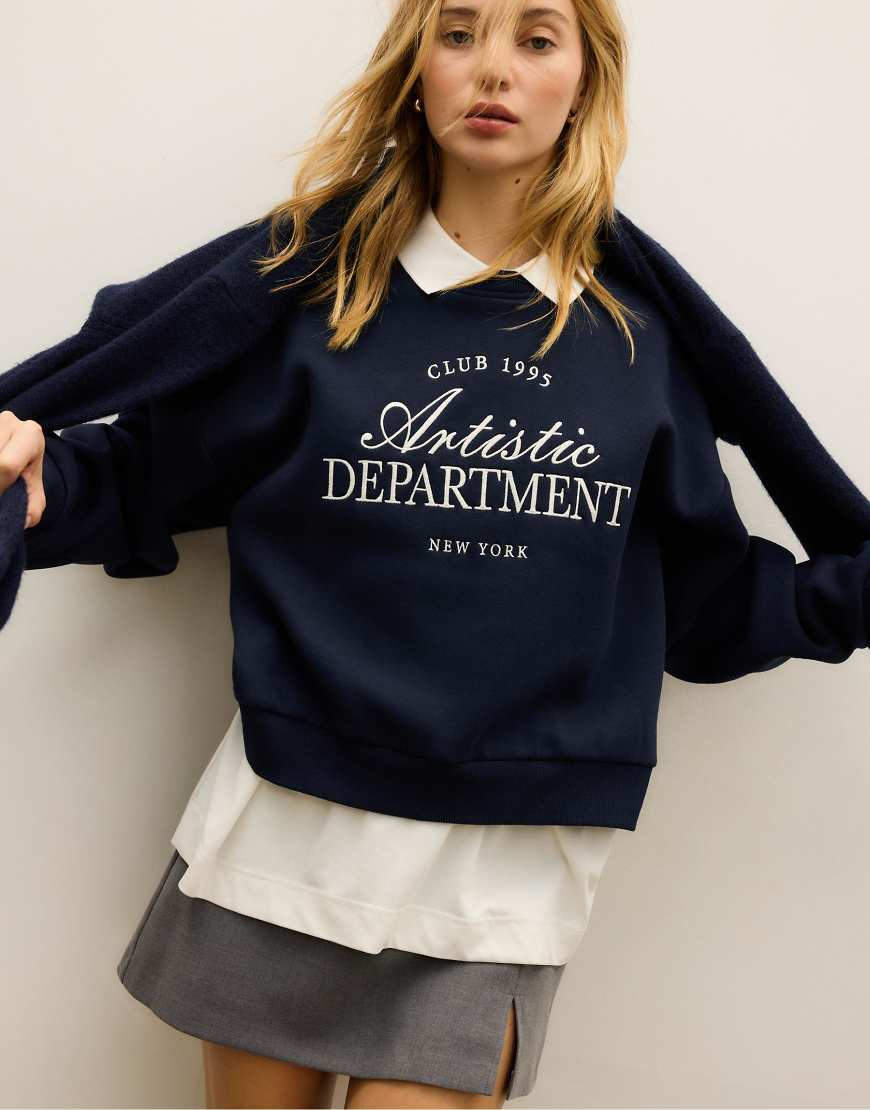 Stradivarius Embroidered polo collar sweatshirt in dark blue-Navy | ASOS (Global)