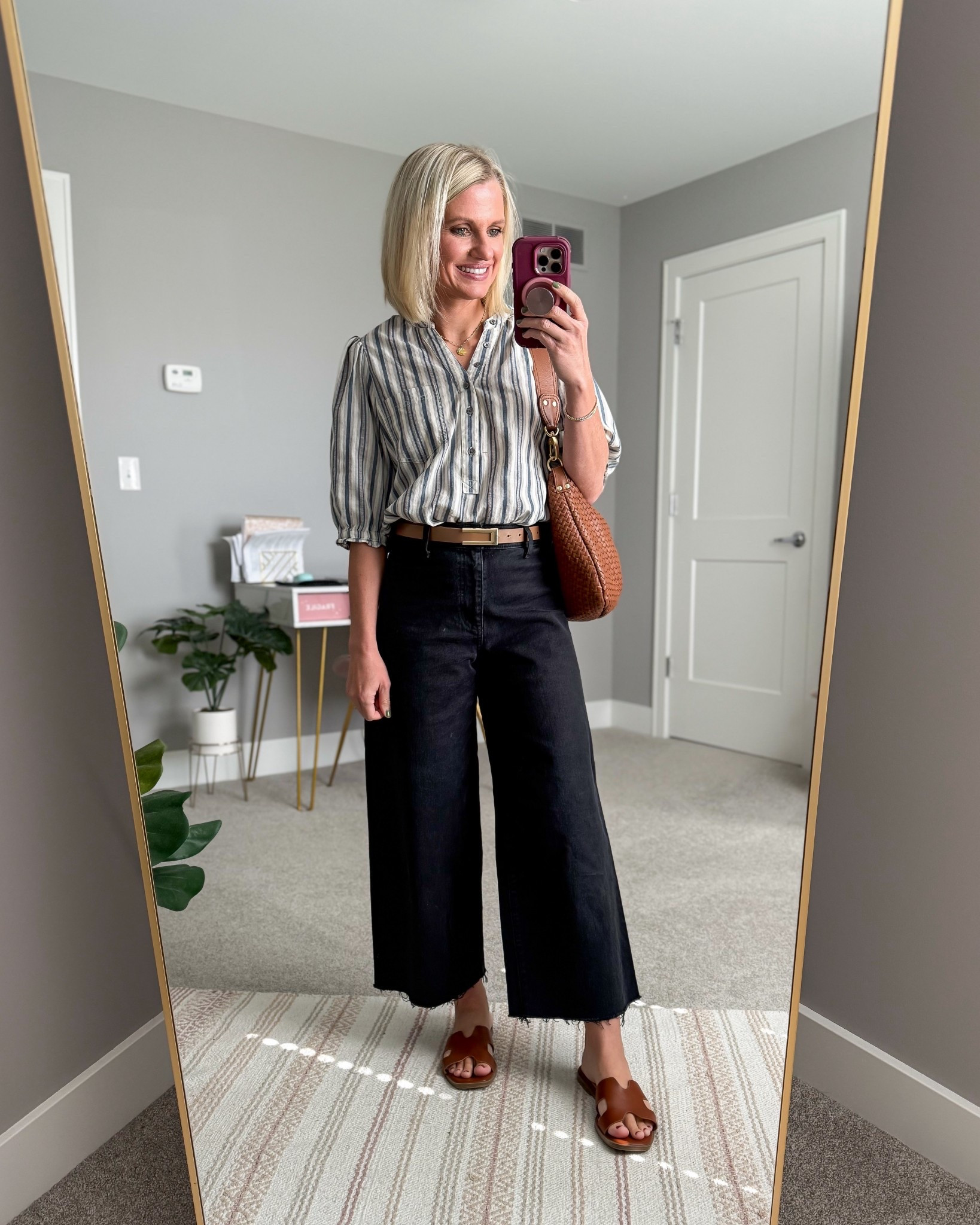 What I wore this week! 
Top- not linkable, linked similar 
Jeans- 0

#LTKOver40 #LTKSeasonal #LTKStyleTip