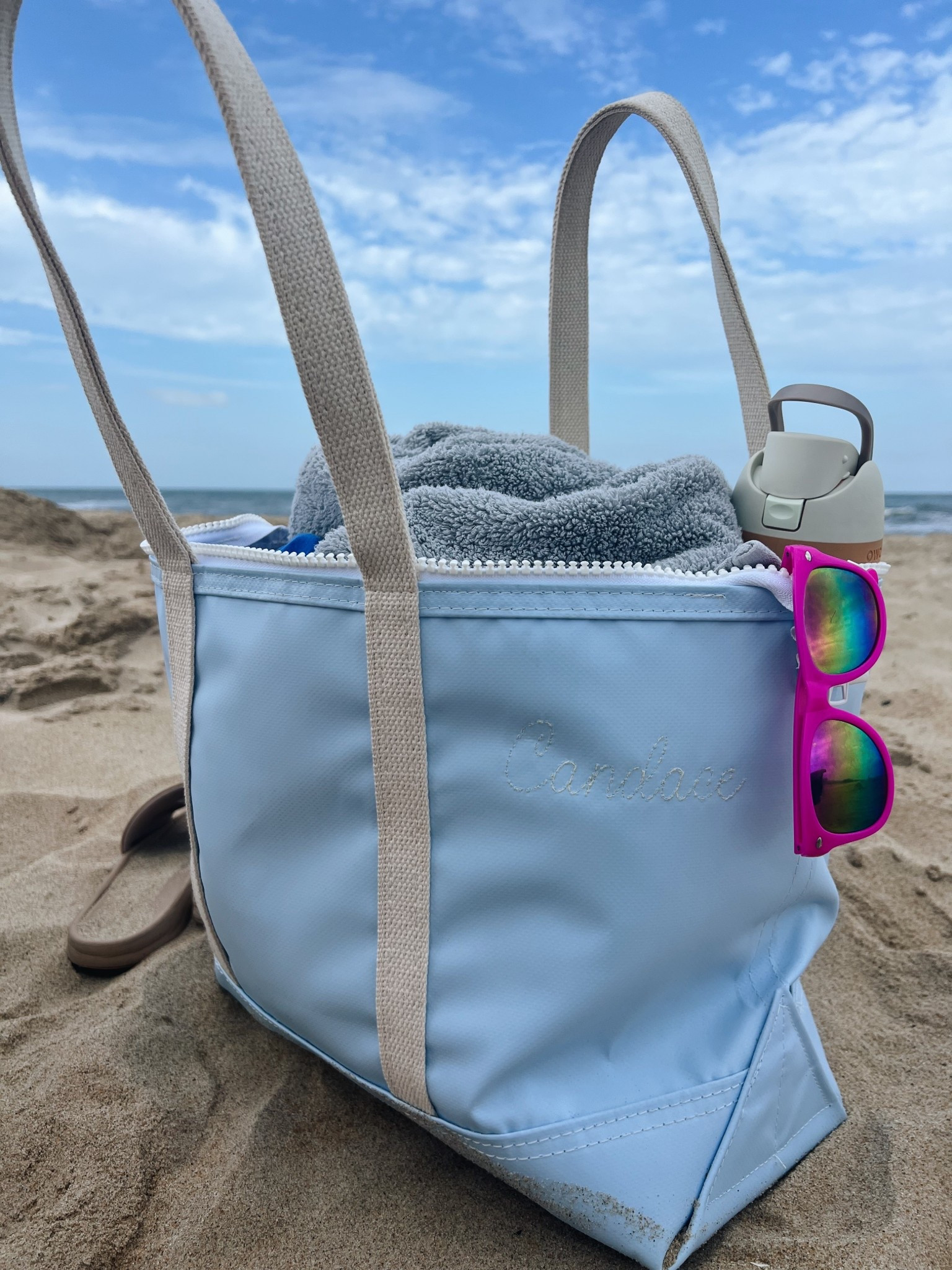 beach bag 

#LTKGiftGuide #LTKmomlife #LTKHoliday