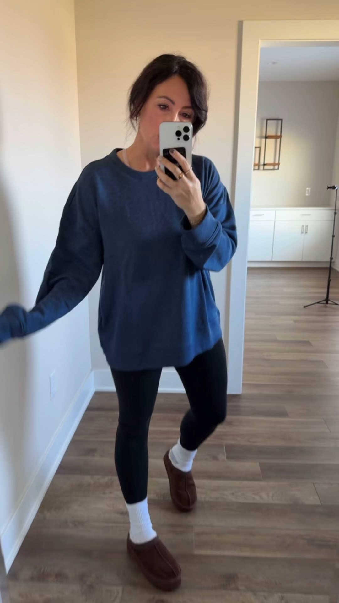 • XL top - I size up for this fit 
• size 6 leggings 
• slippers true to size 

#LTKCyberWeek #LTKootd #LTKGiftGuide