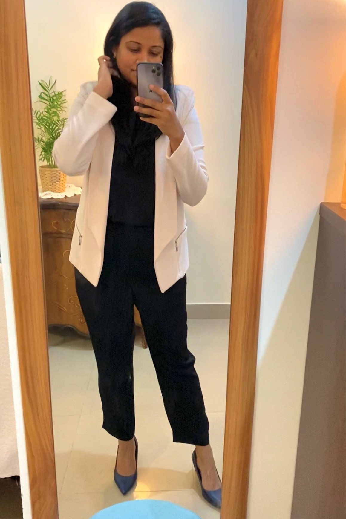 White blazer outfit 

#LTKHoliday #LTKstyletip #LTKSeasonal