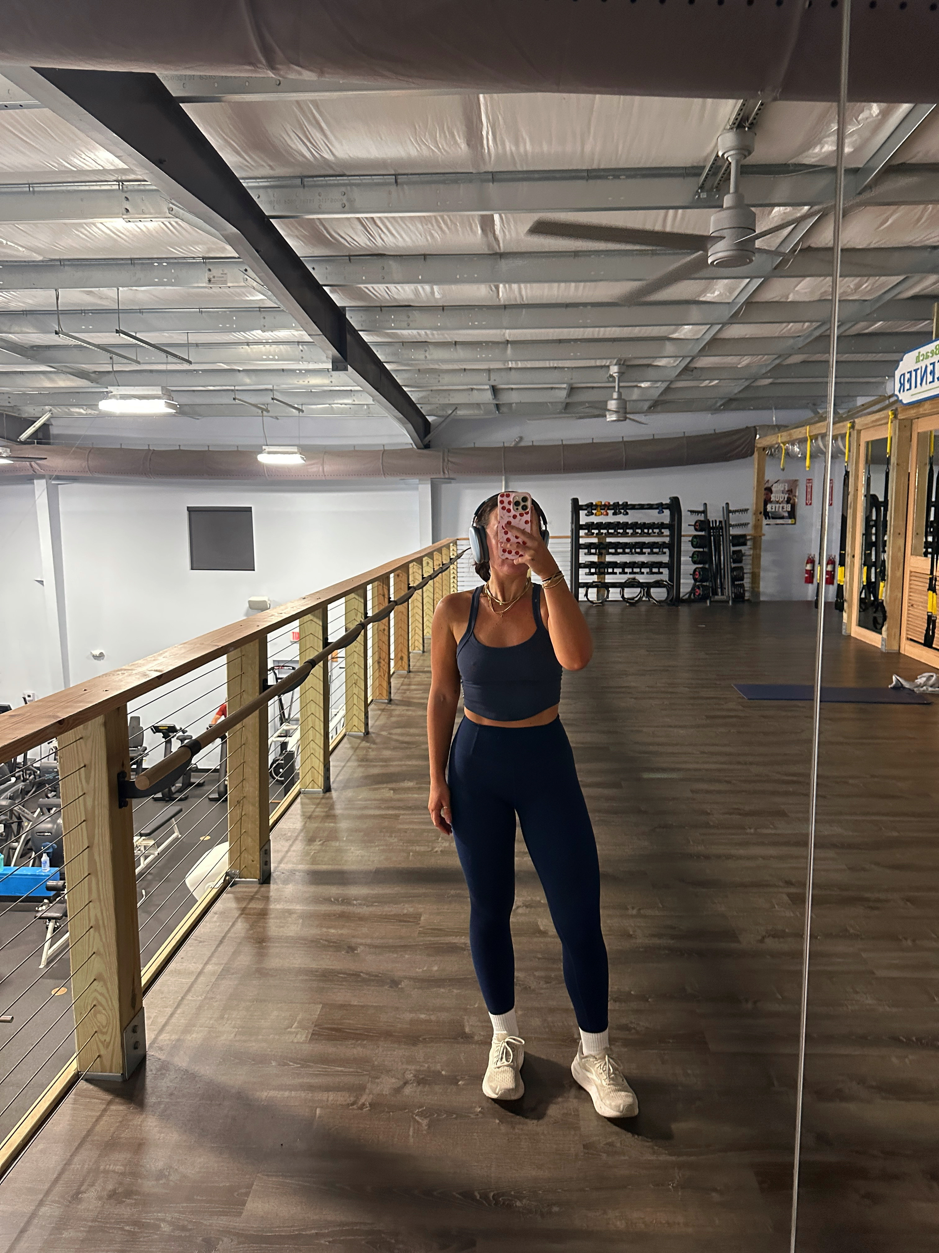 gym ootd !!! xs top, small bottoms

#LTKFindsUnder100 #LTKActive #LTKStyleTip