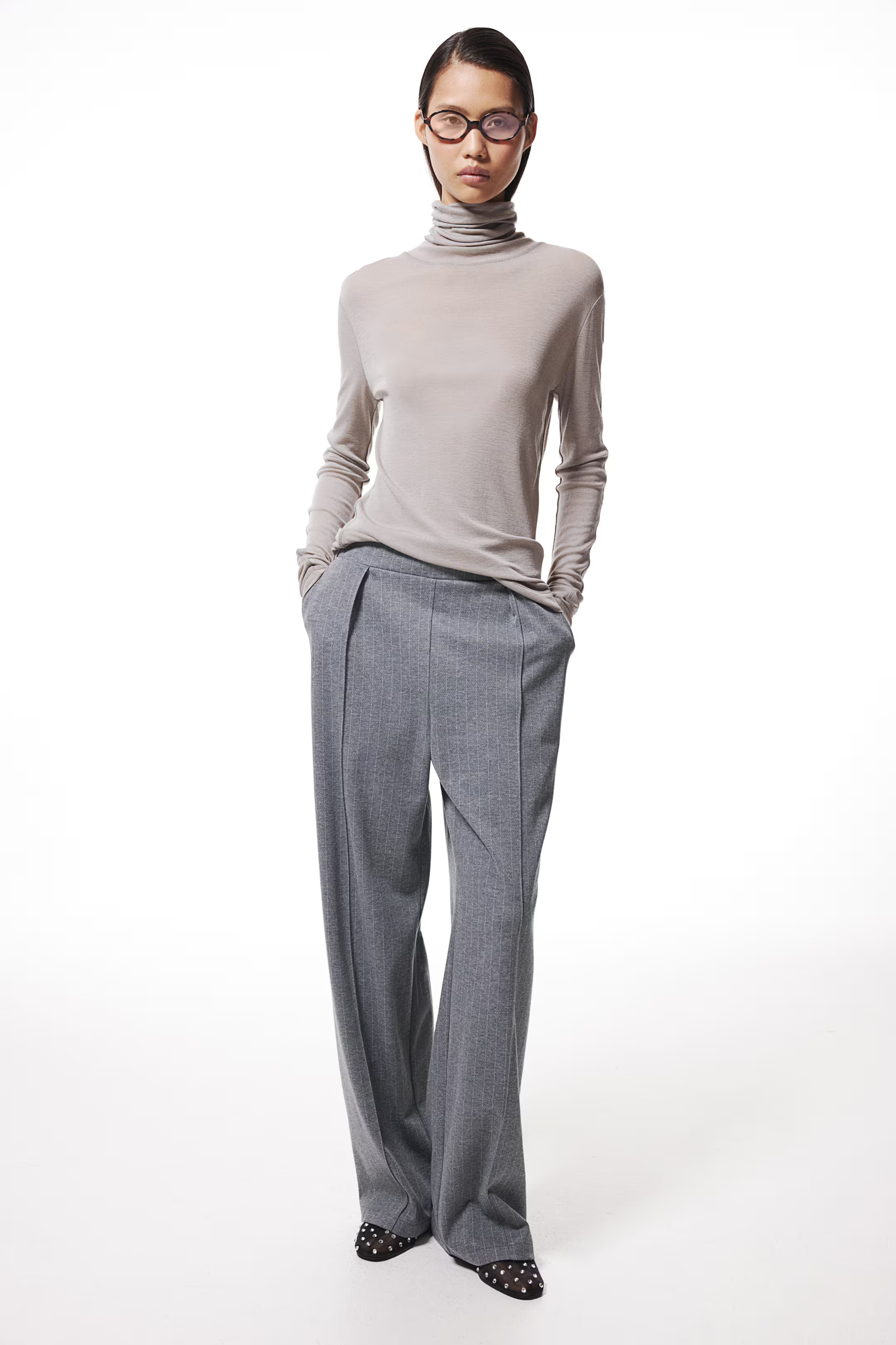 High-waisted tailored trousers | H&M (UK, MY, IN, SG, PH, TW, HK)